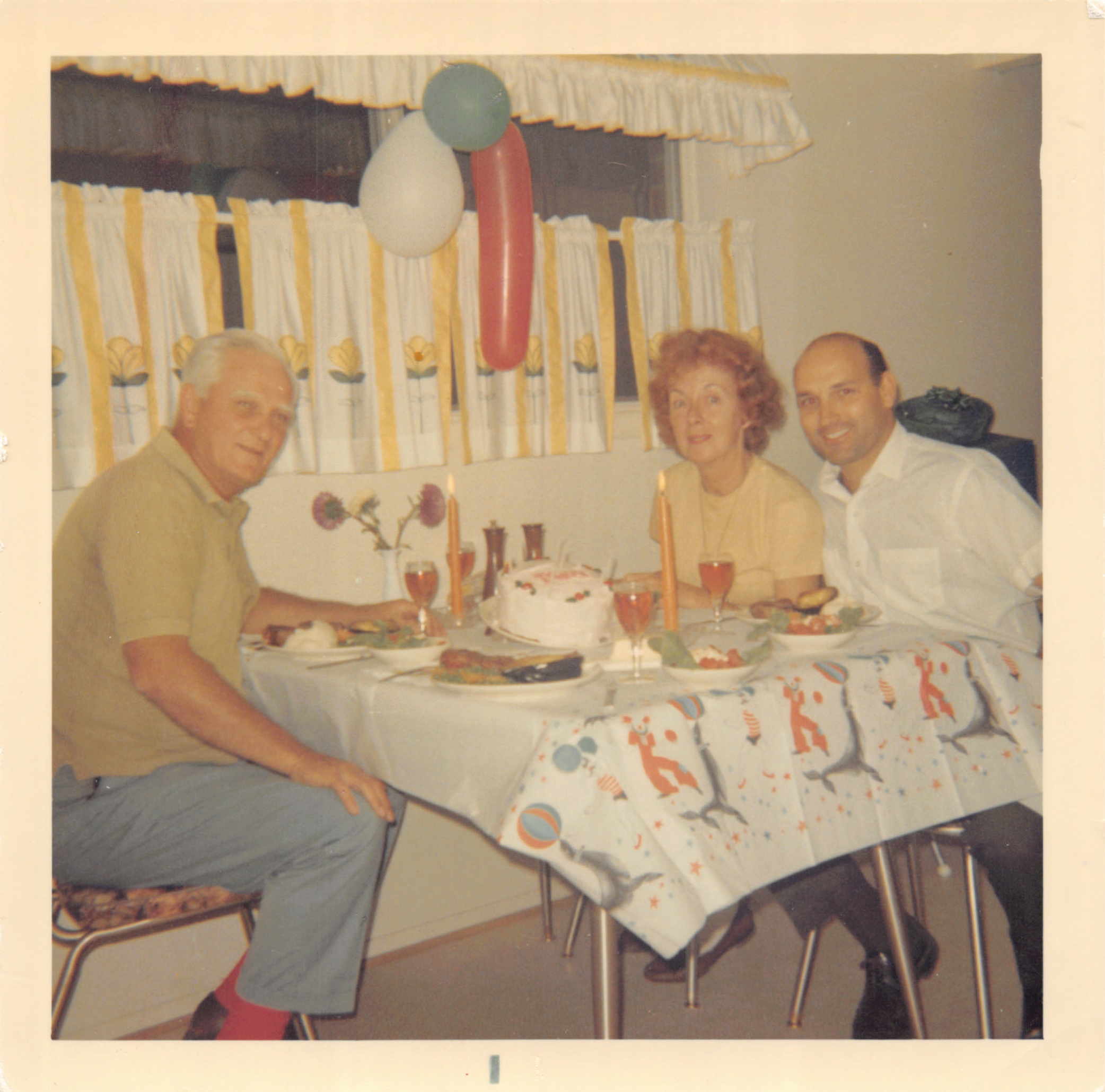 1967_10_c.jpg