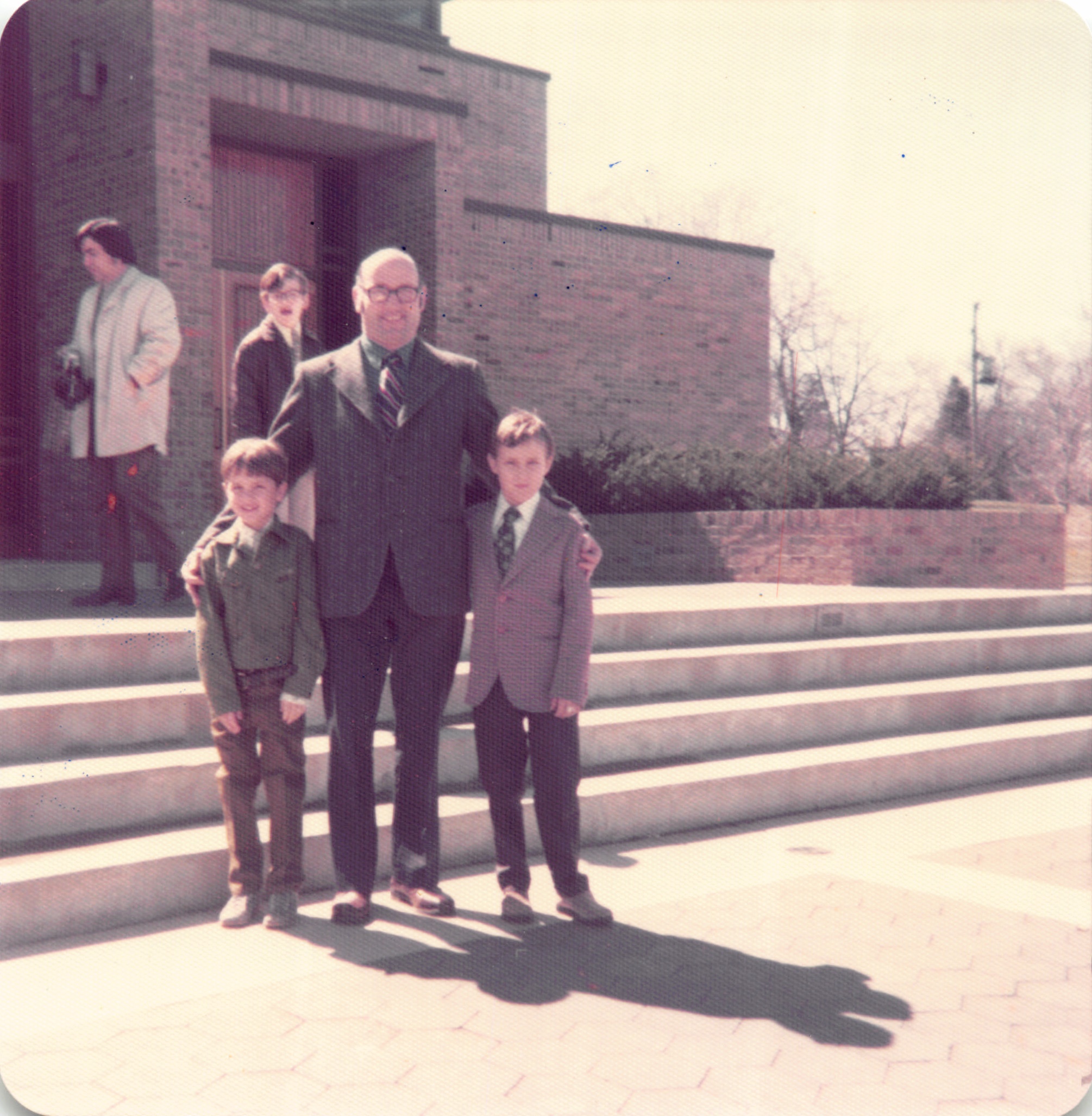 1974_002.jpg