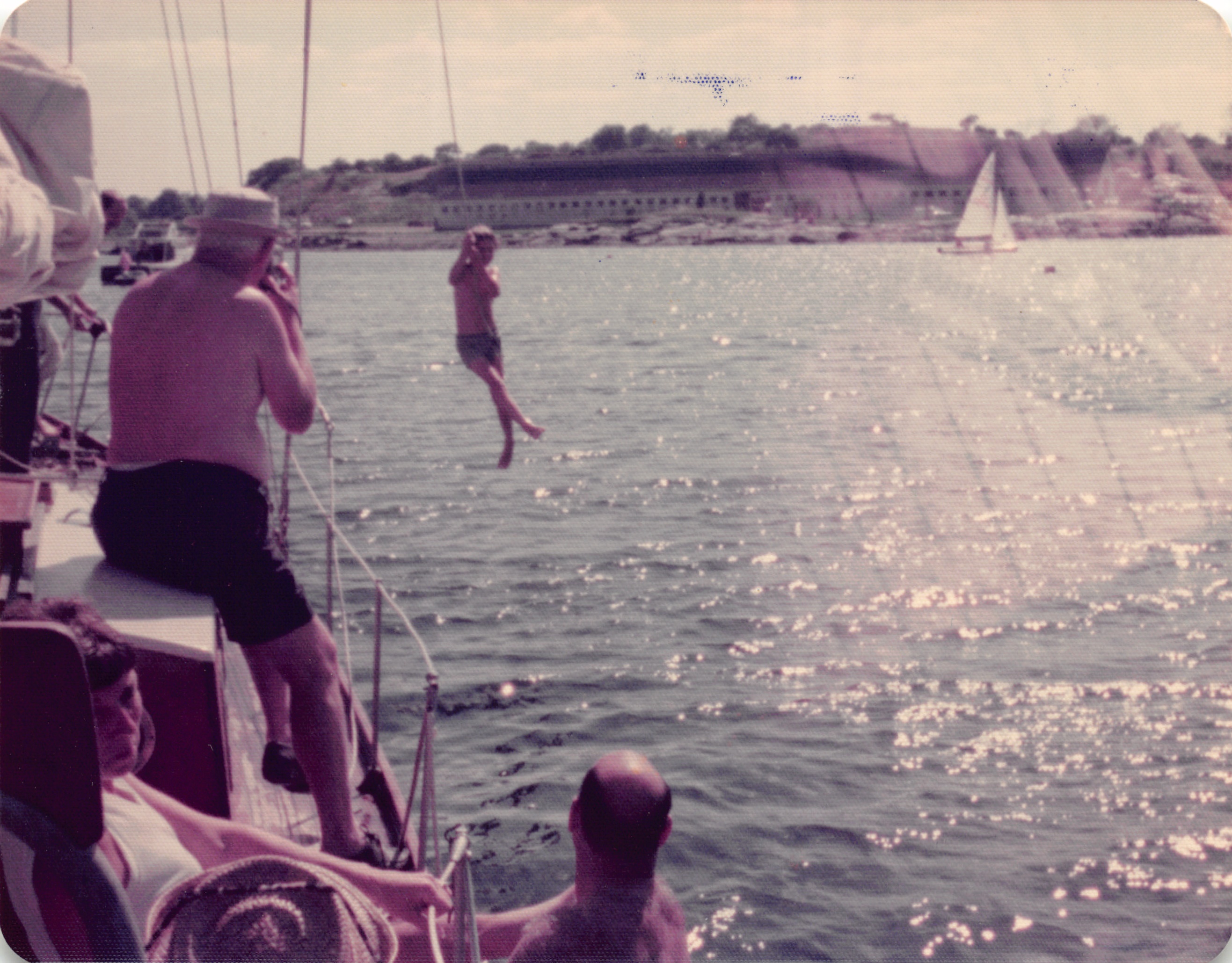 1975_089.jpg
