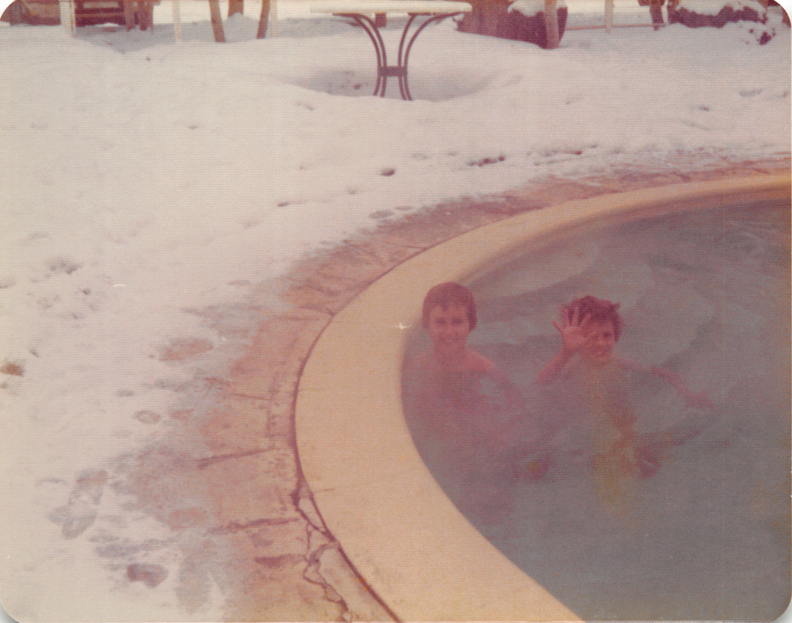 1975_215.jpg