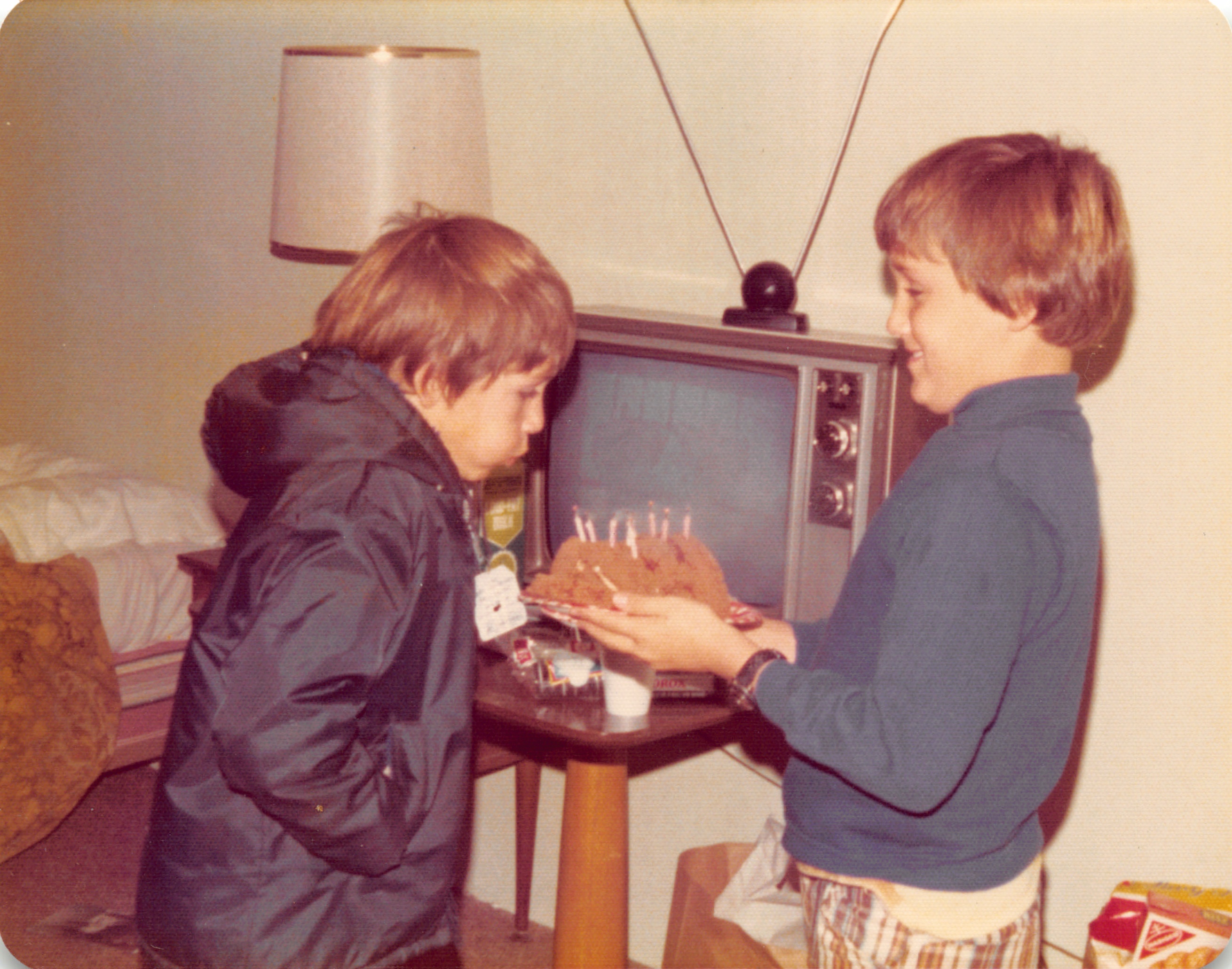 1975_235.jpg