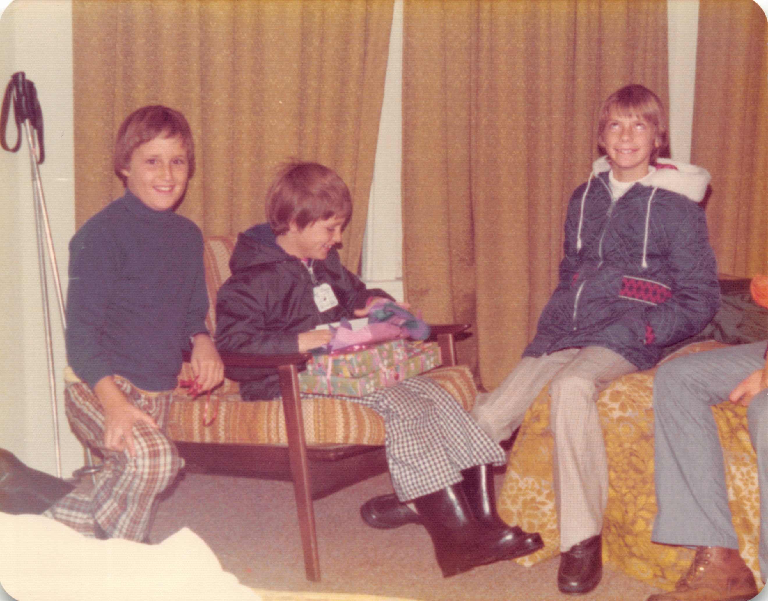 1975_243.jpg