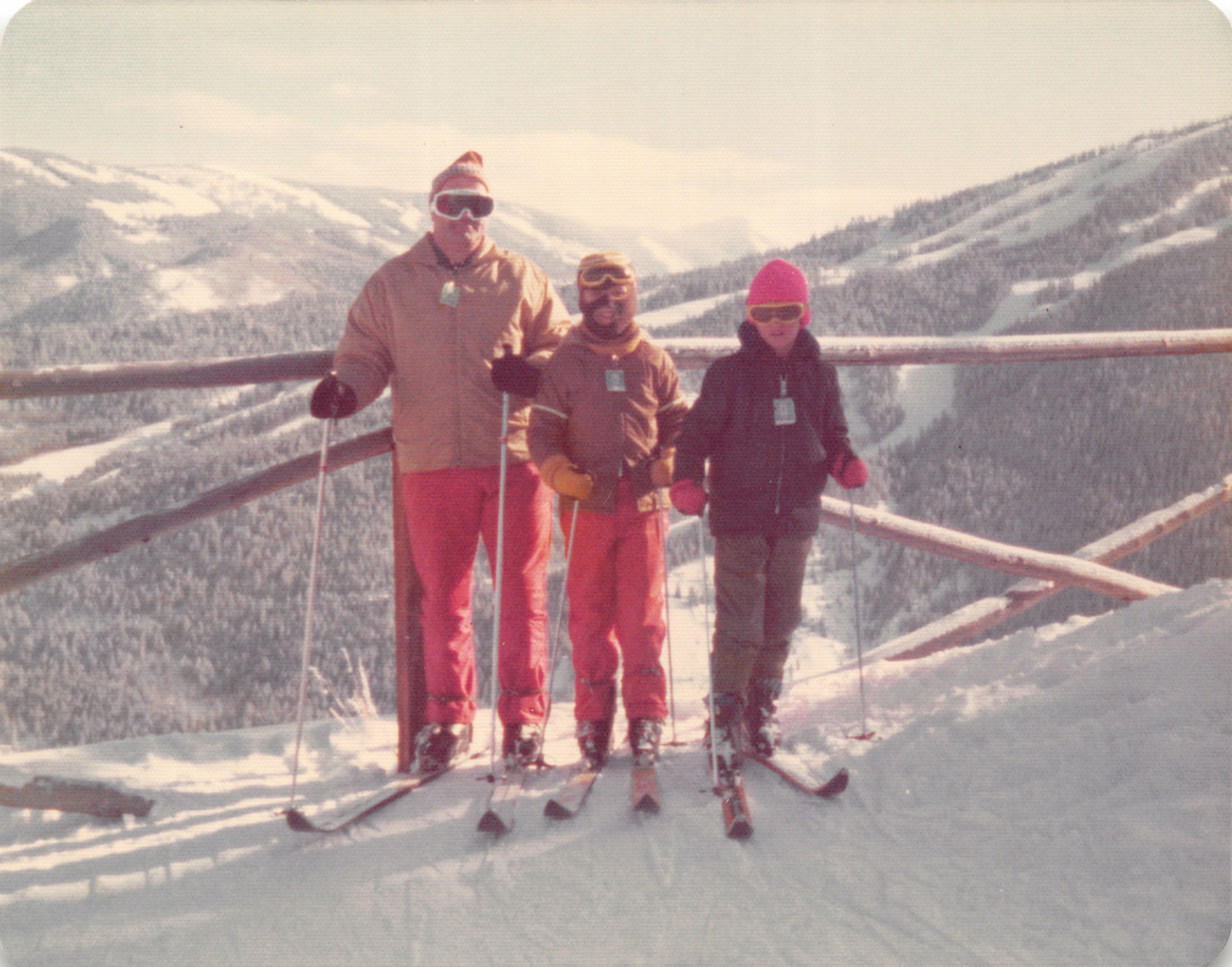 1975_249.jpg