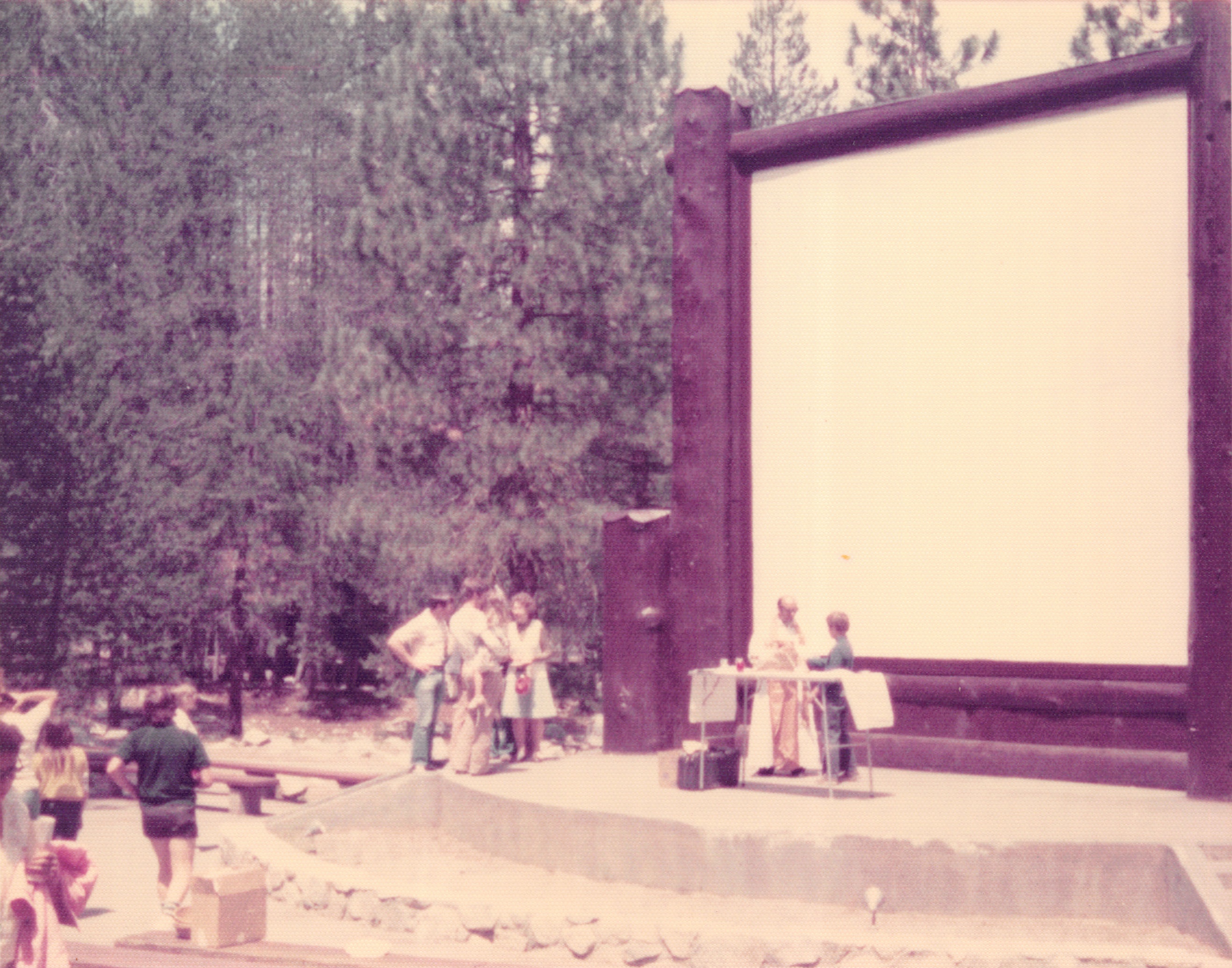 1976_086.jpg