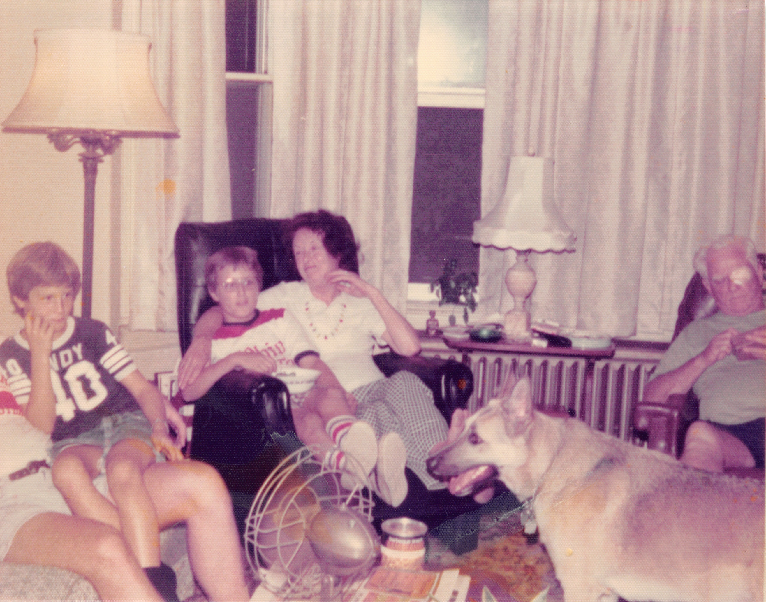 1976_118.jpg