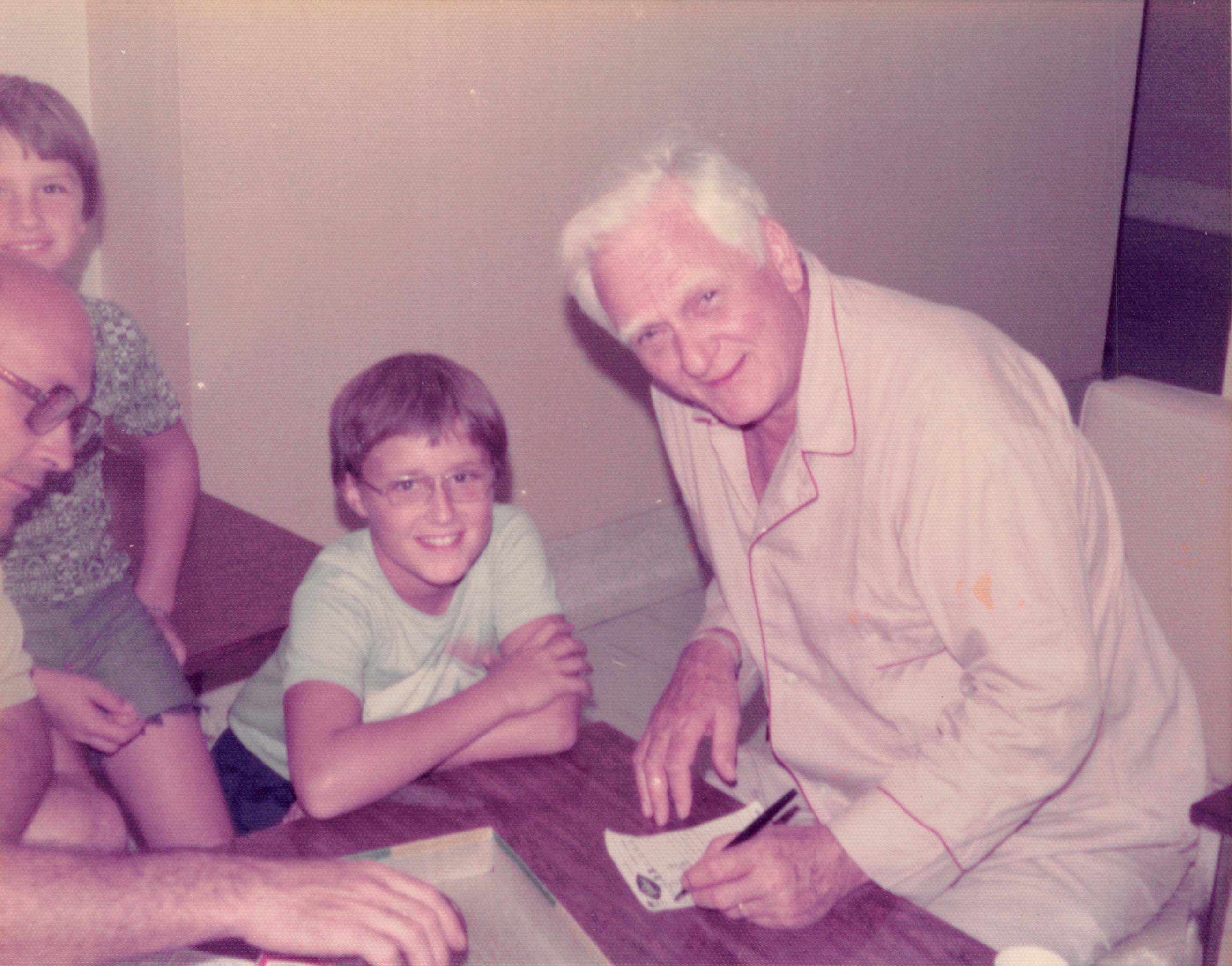 1976_122.jpg