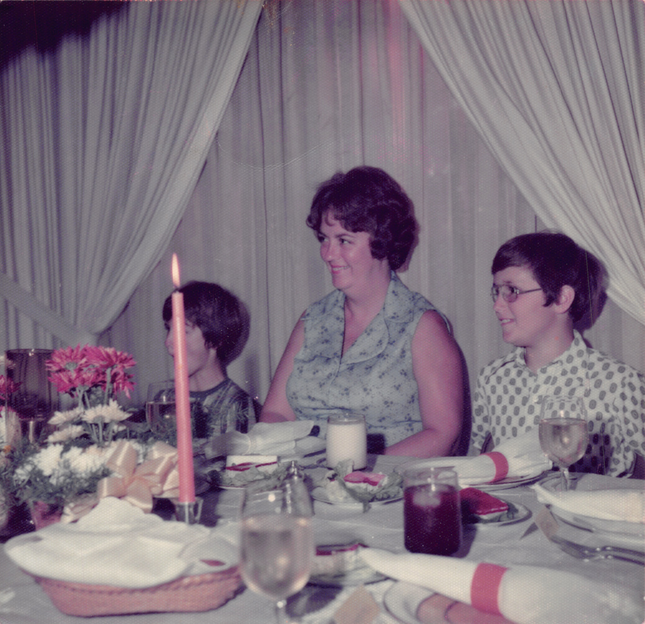 1976_128.jpg