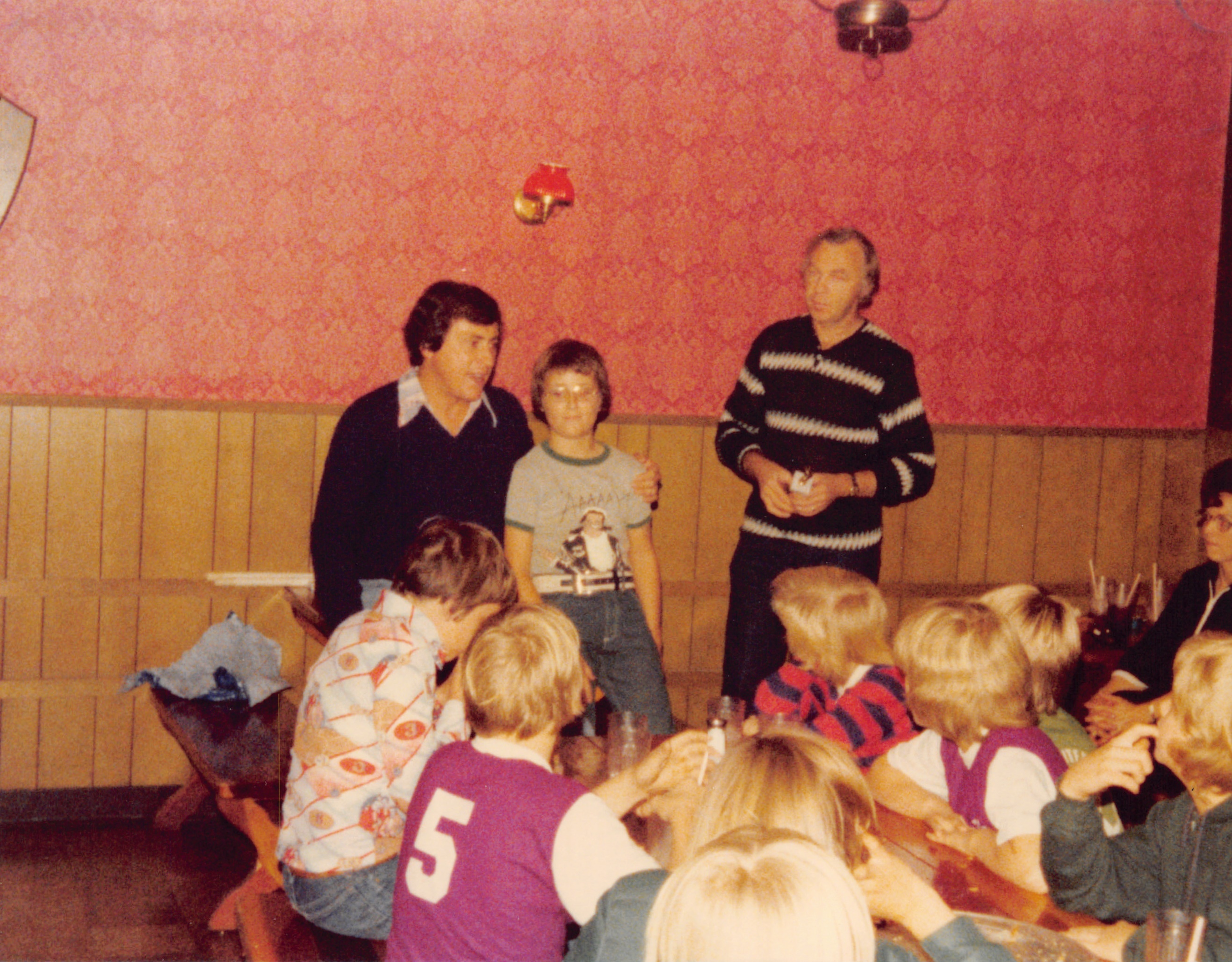 1977_002.jpg