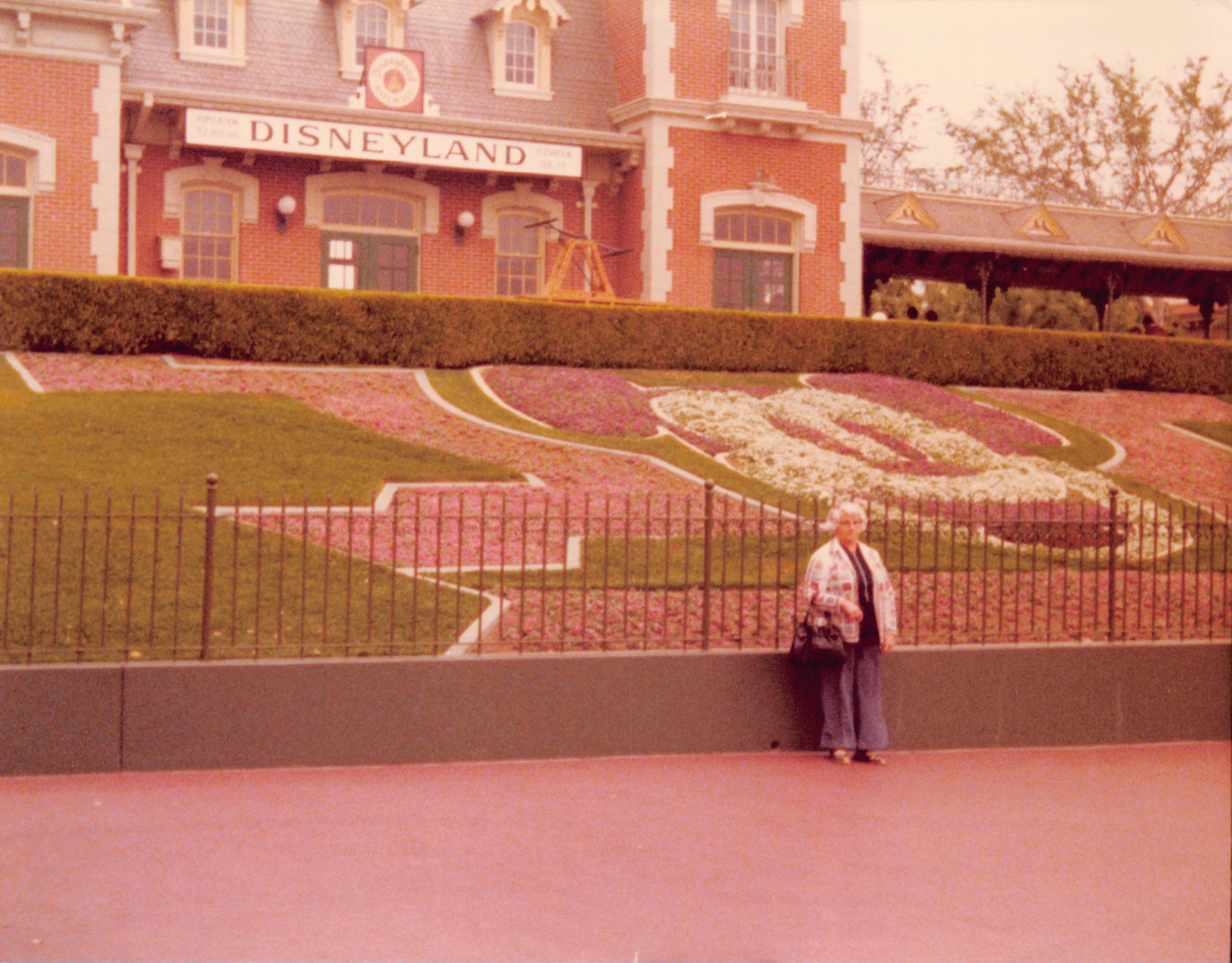 1977_039.jpg