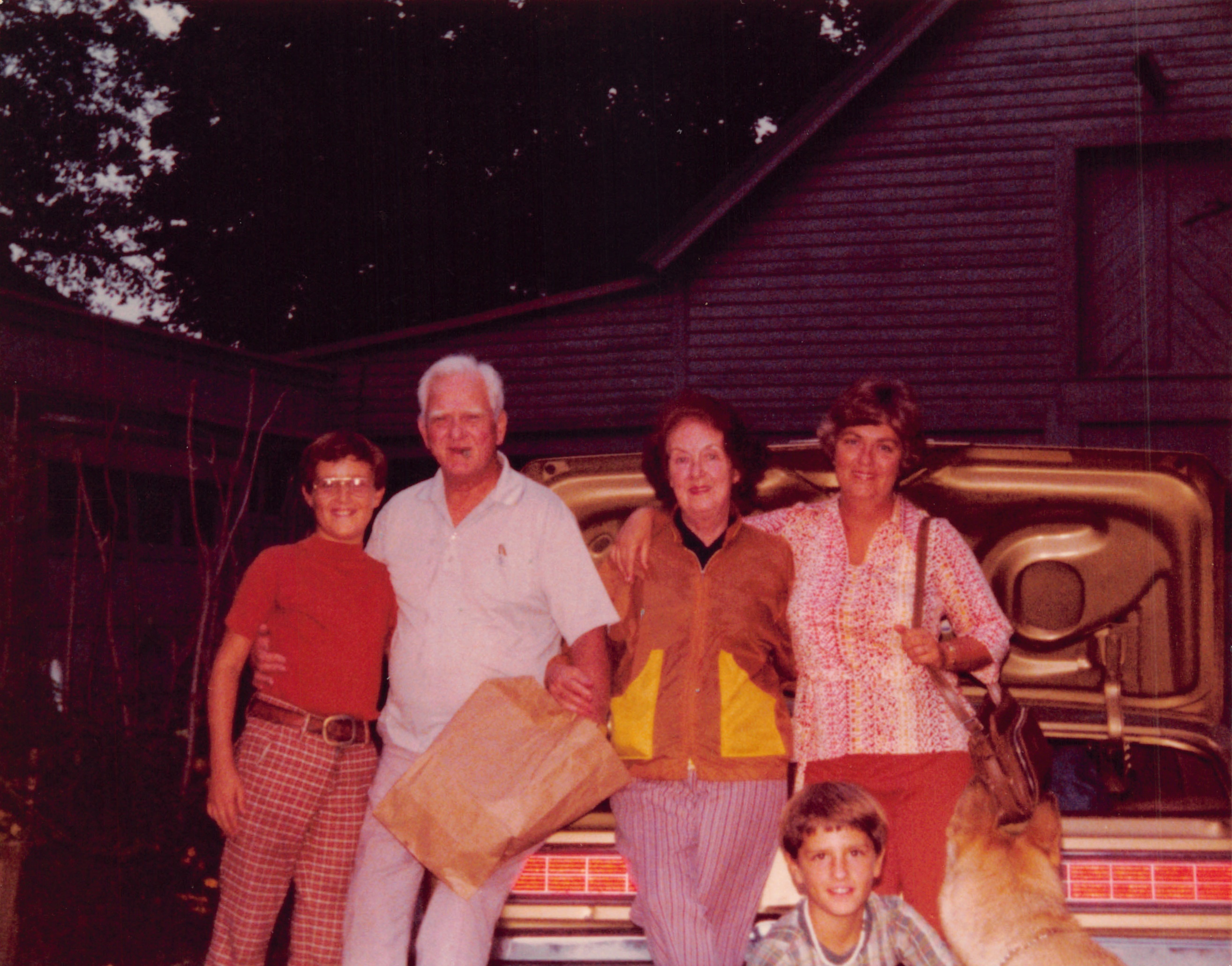 1977_121.jpg