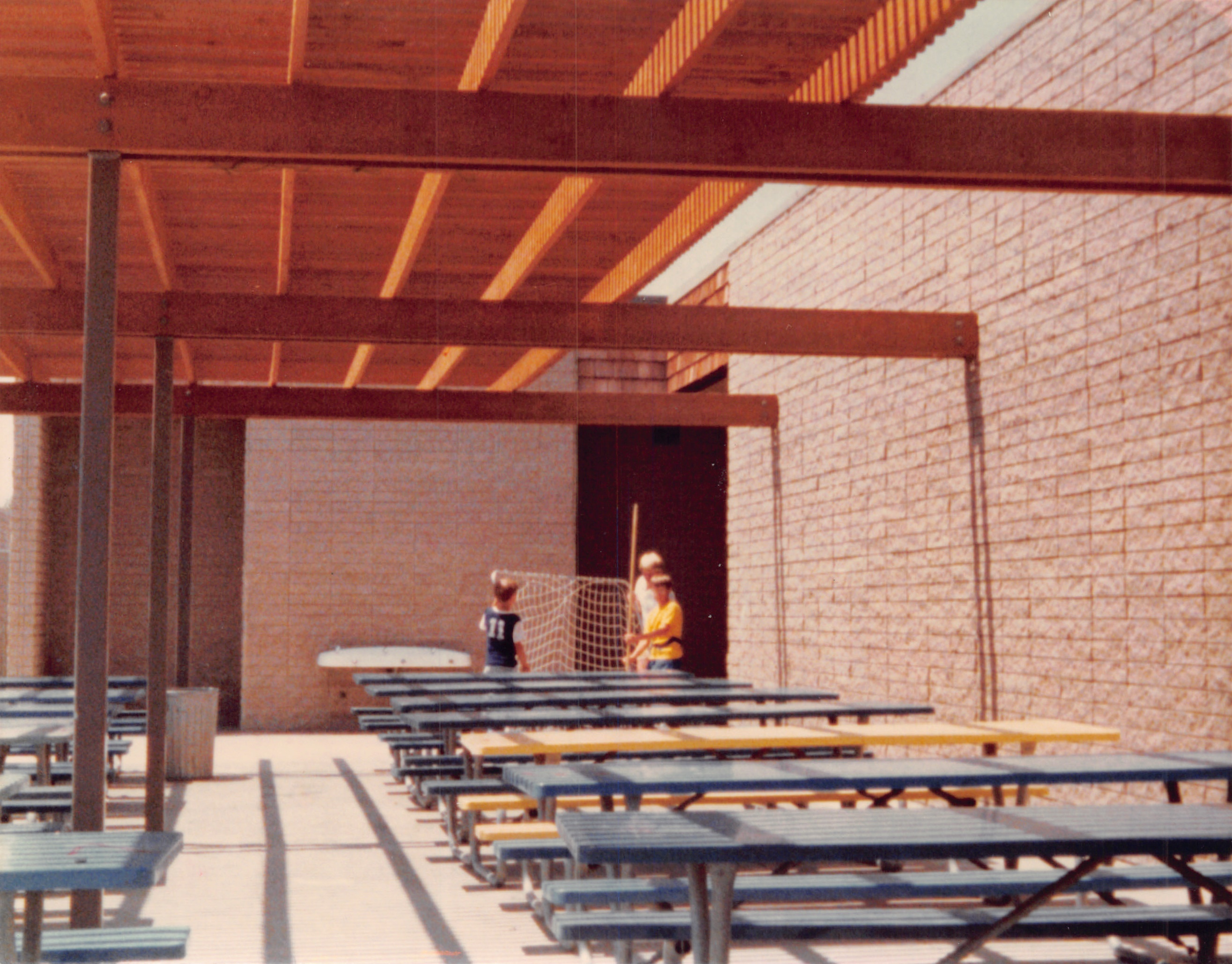 1977_136.jpg