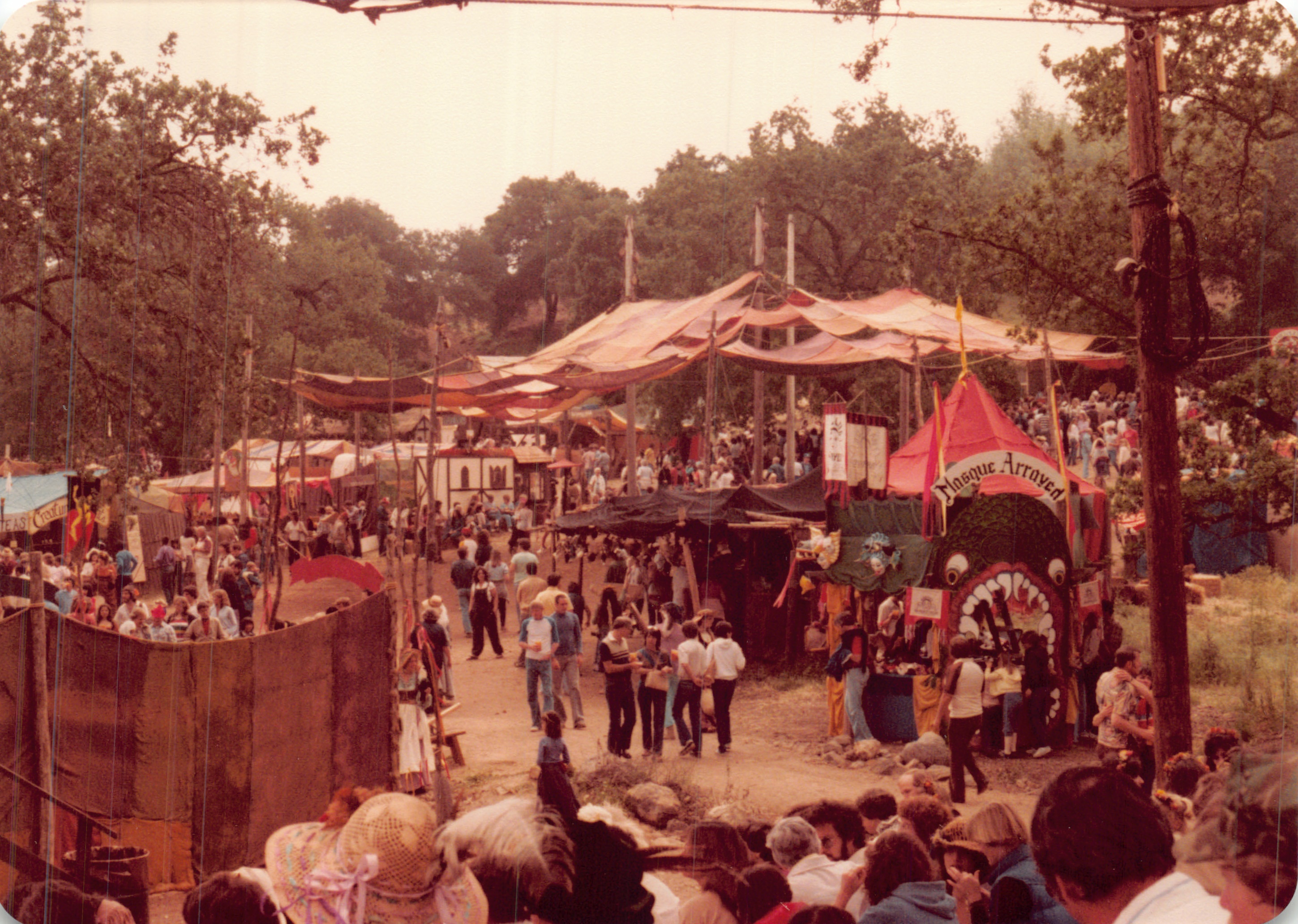 1982a_0695.jpg