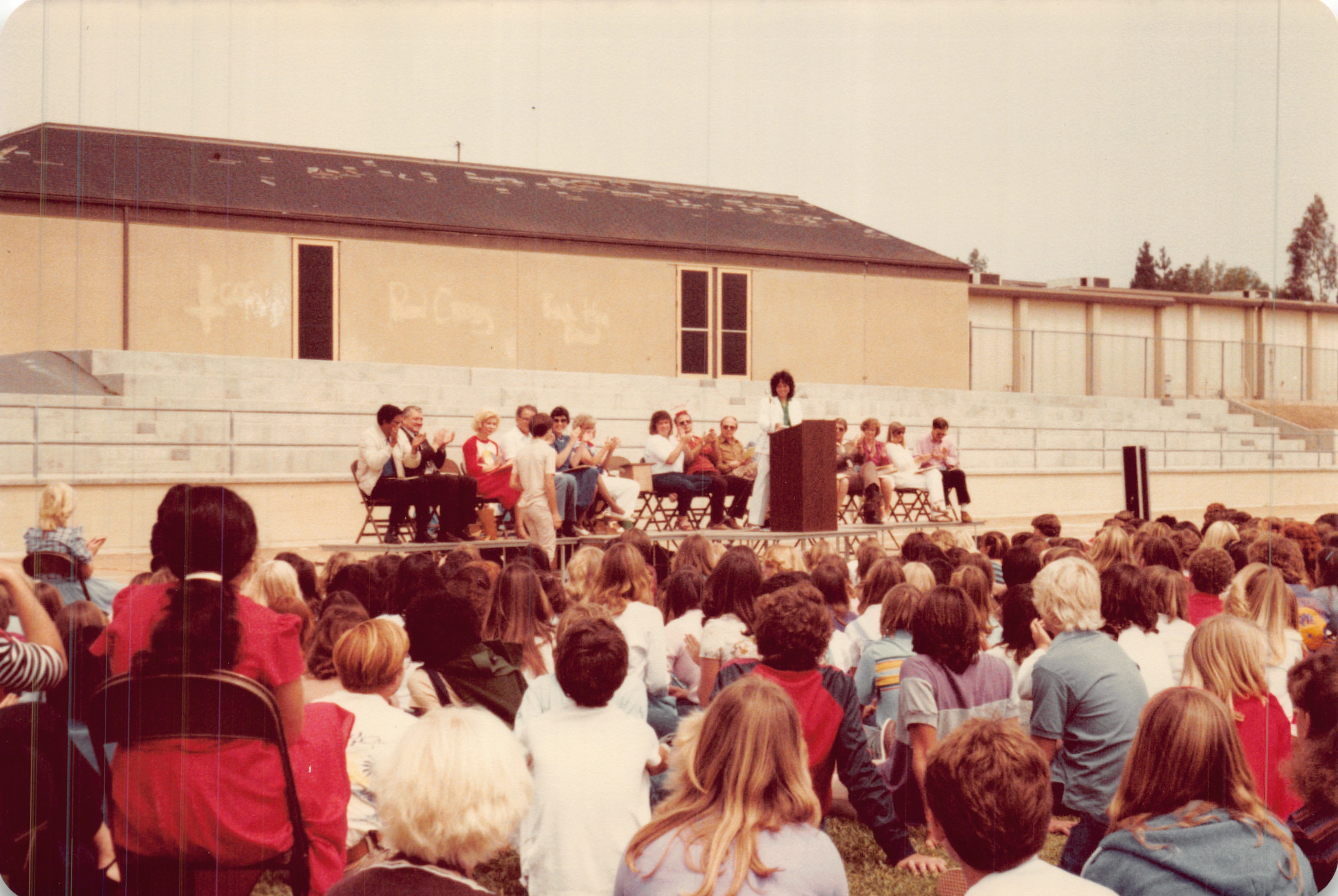 1982a_0719.jpg