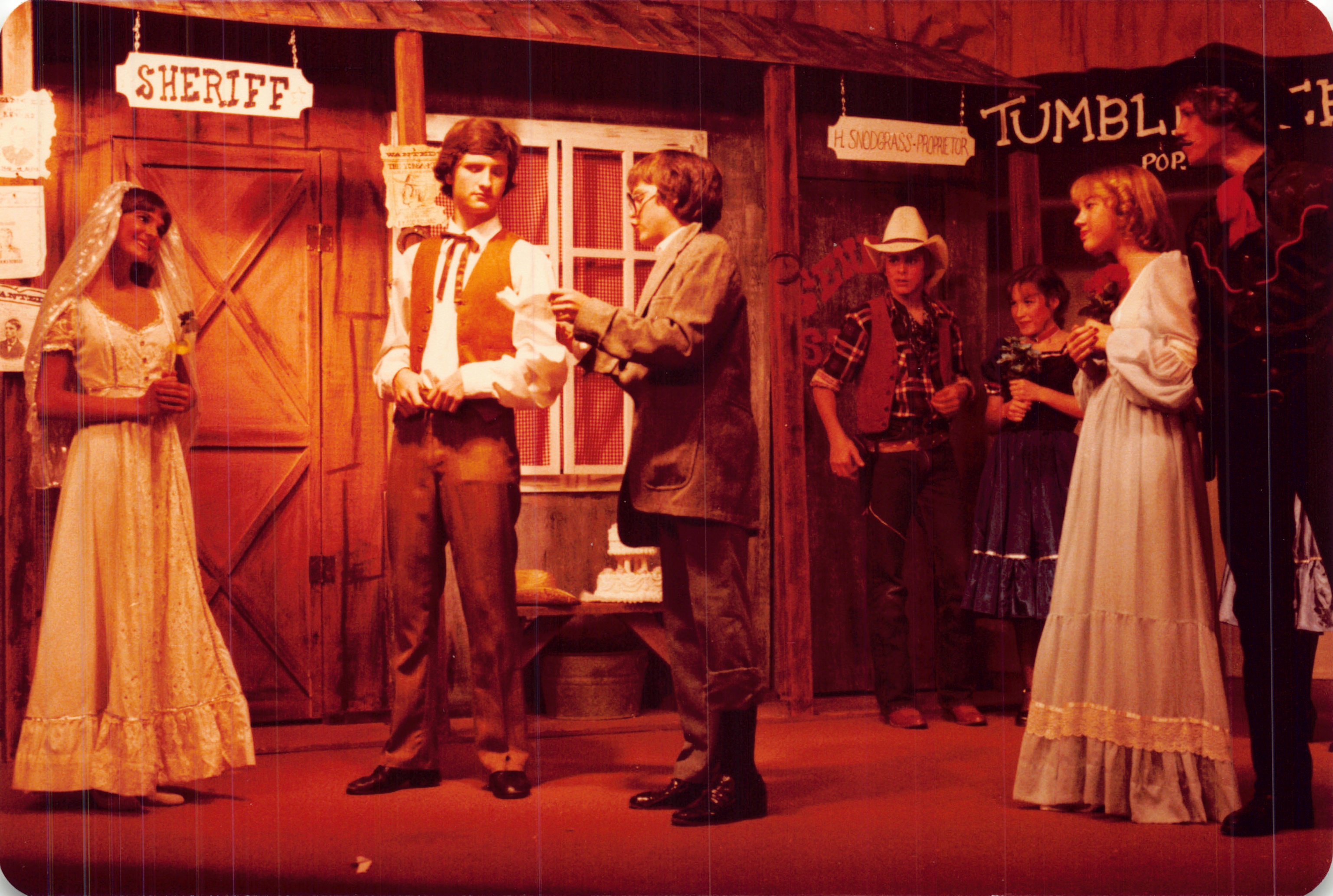 1982a_0725.jpg