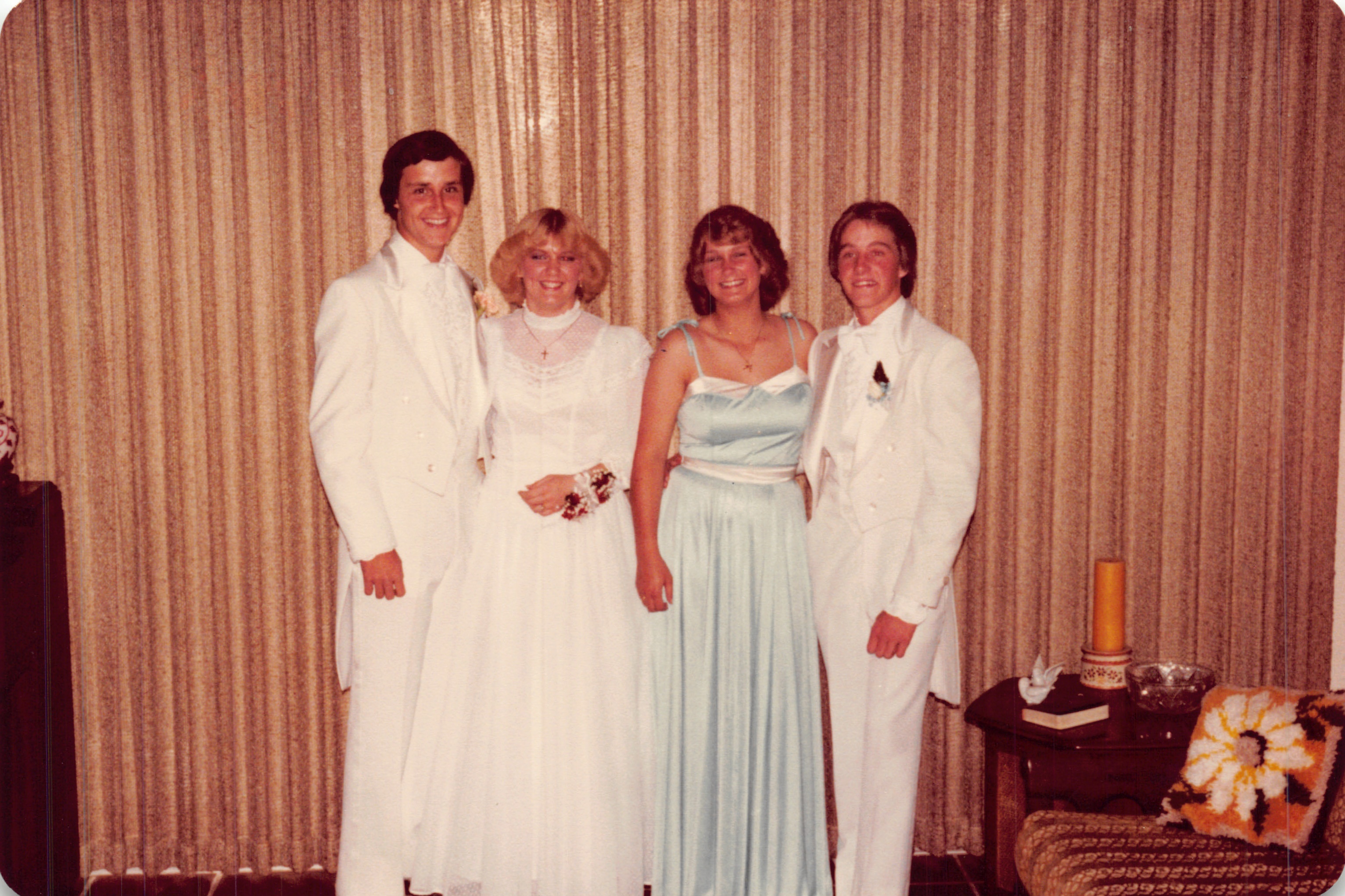 1982a_0727.jpg