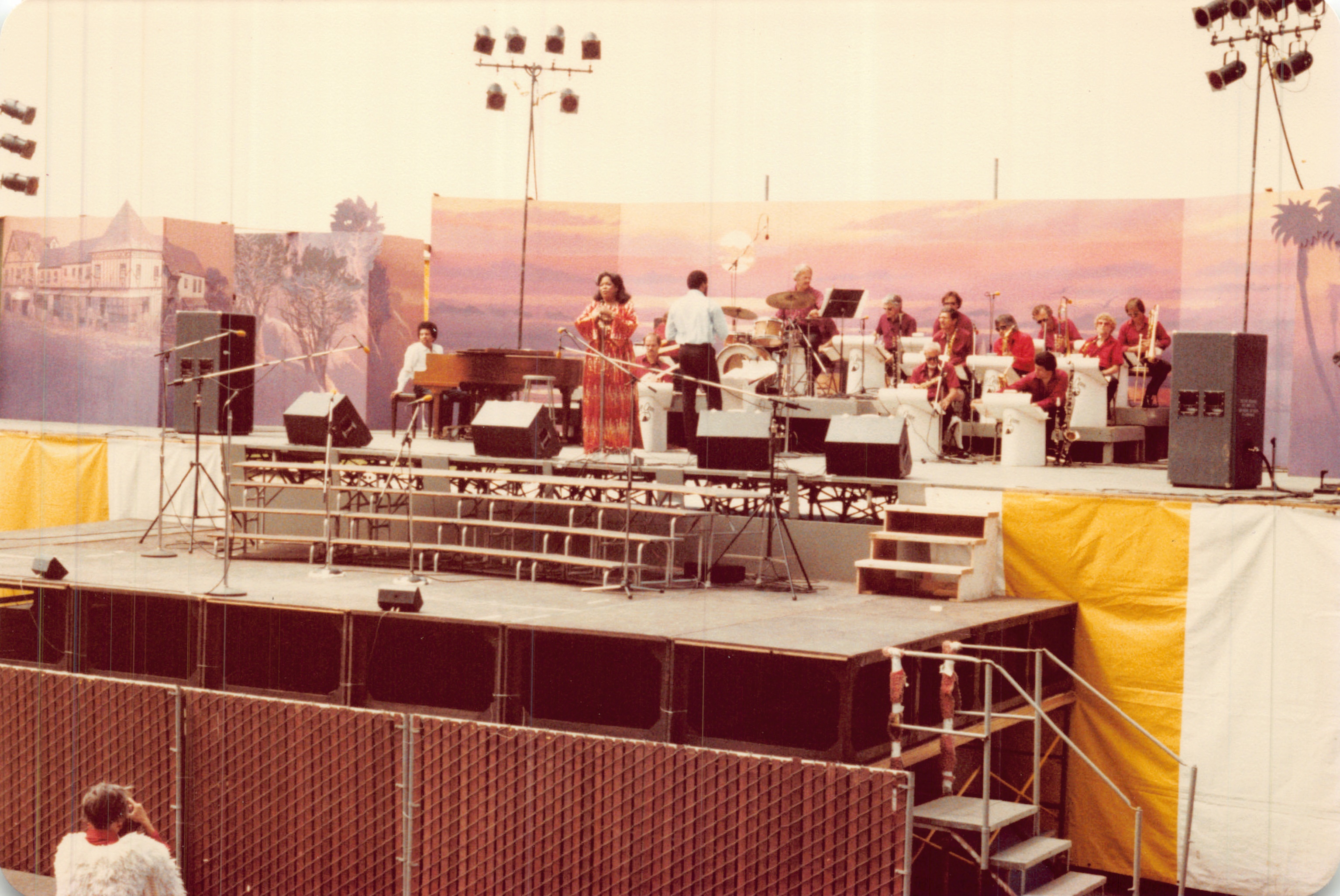 1982a_0745.jpg