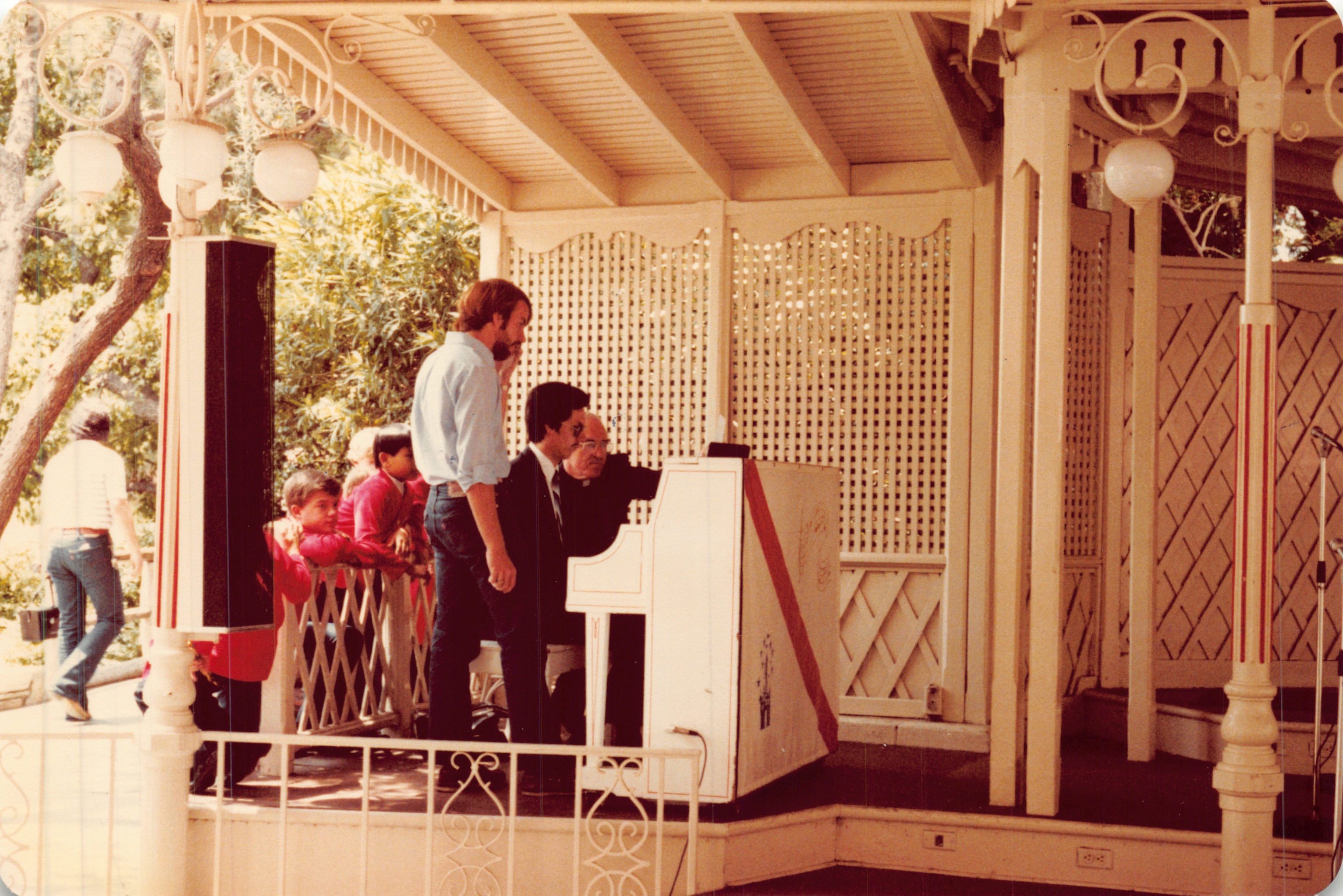 1982a_0753.jpg