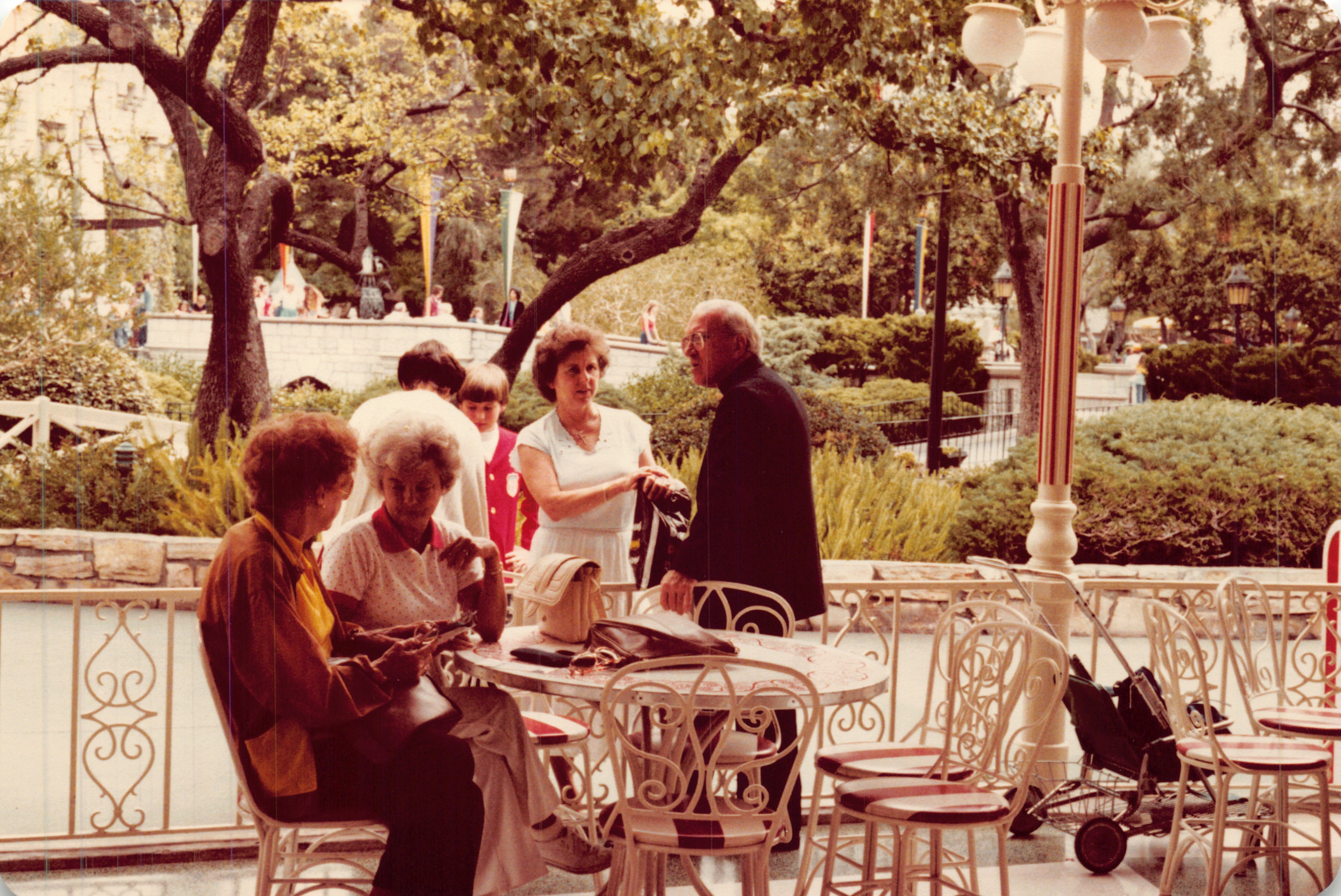 1982a_0755.jpg
