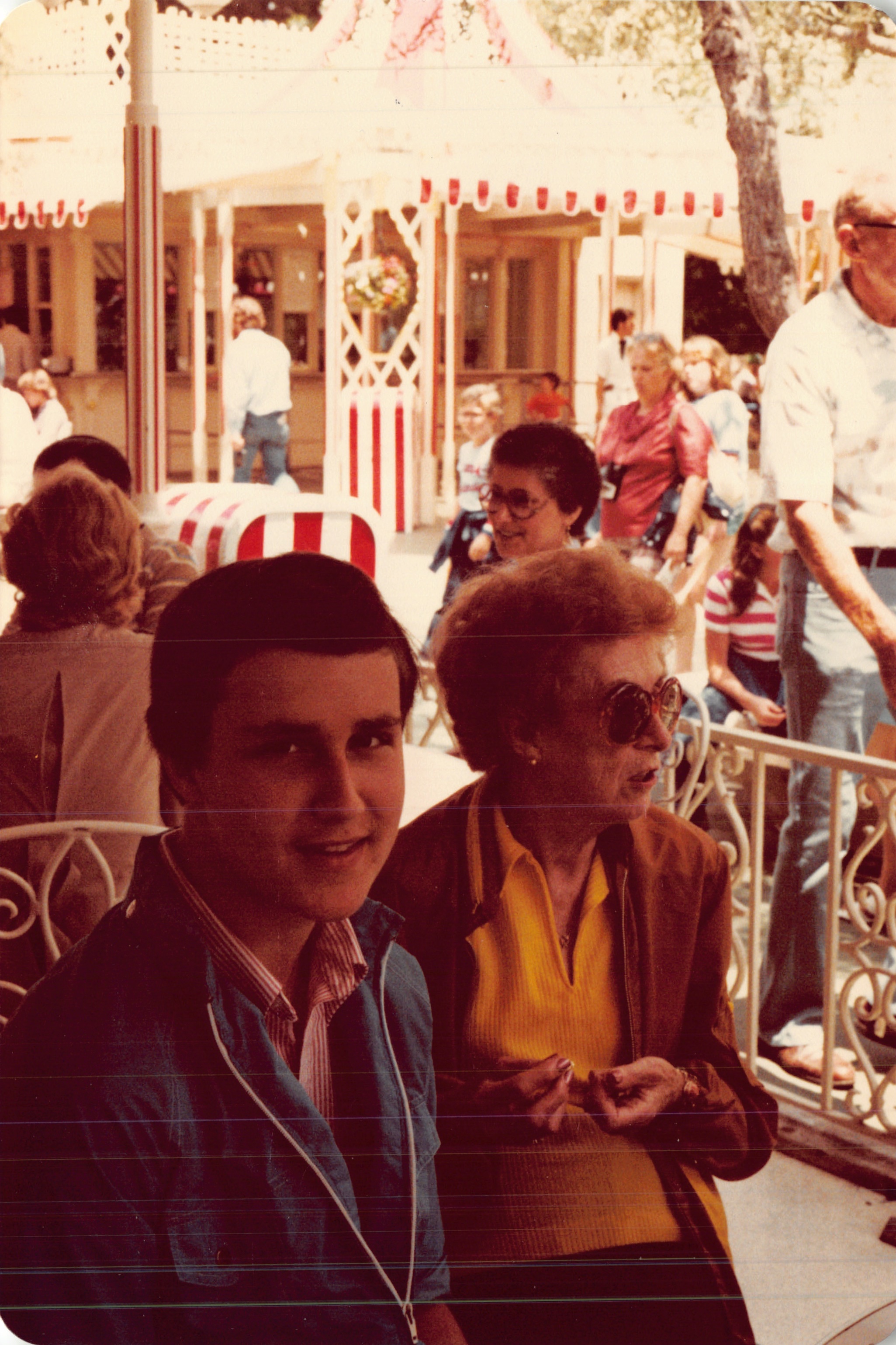1982a_0759.jpg