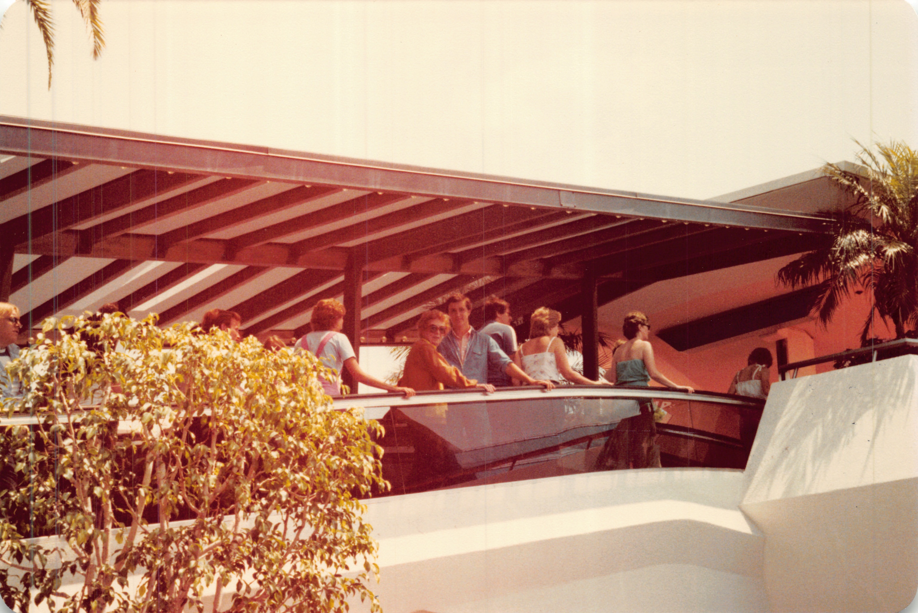 1982a_0763.jpg