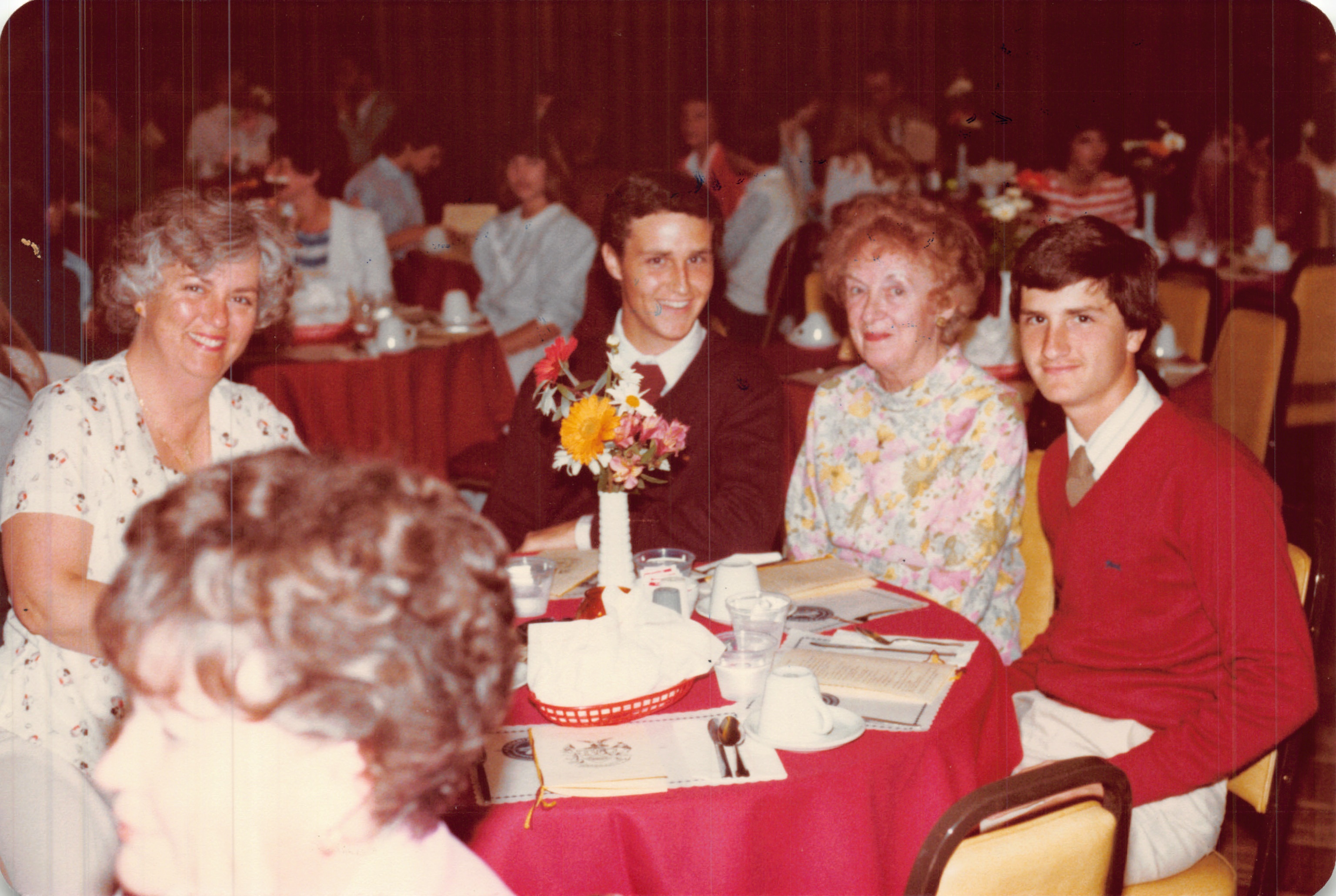 1983a_1018.jpg