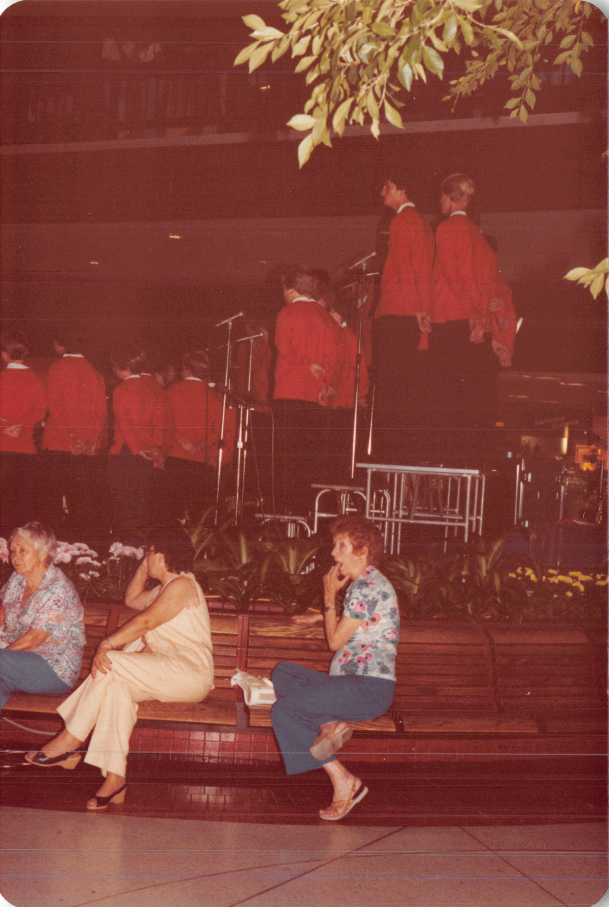 1983a_1086.jpg