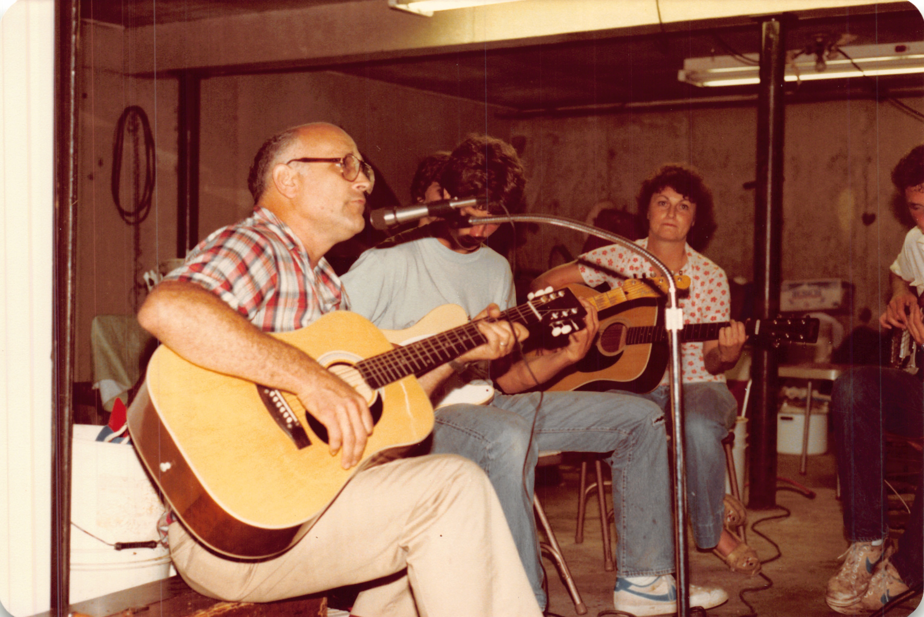 1983c_056.jpg