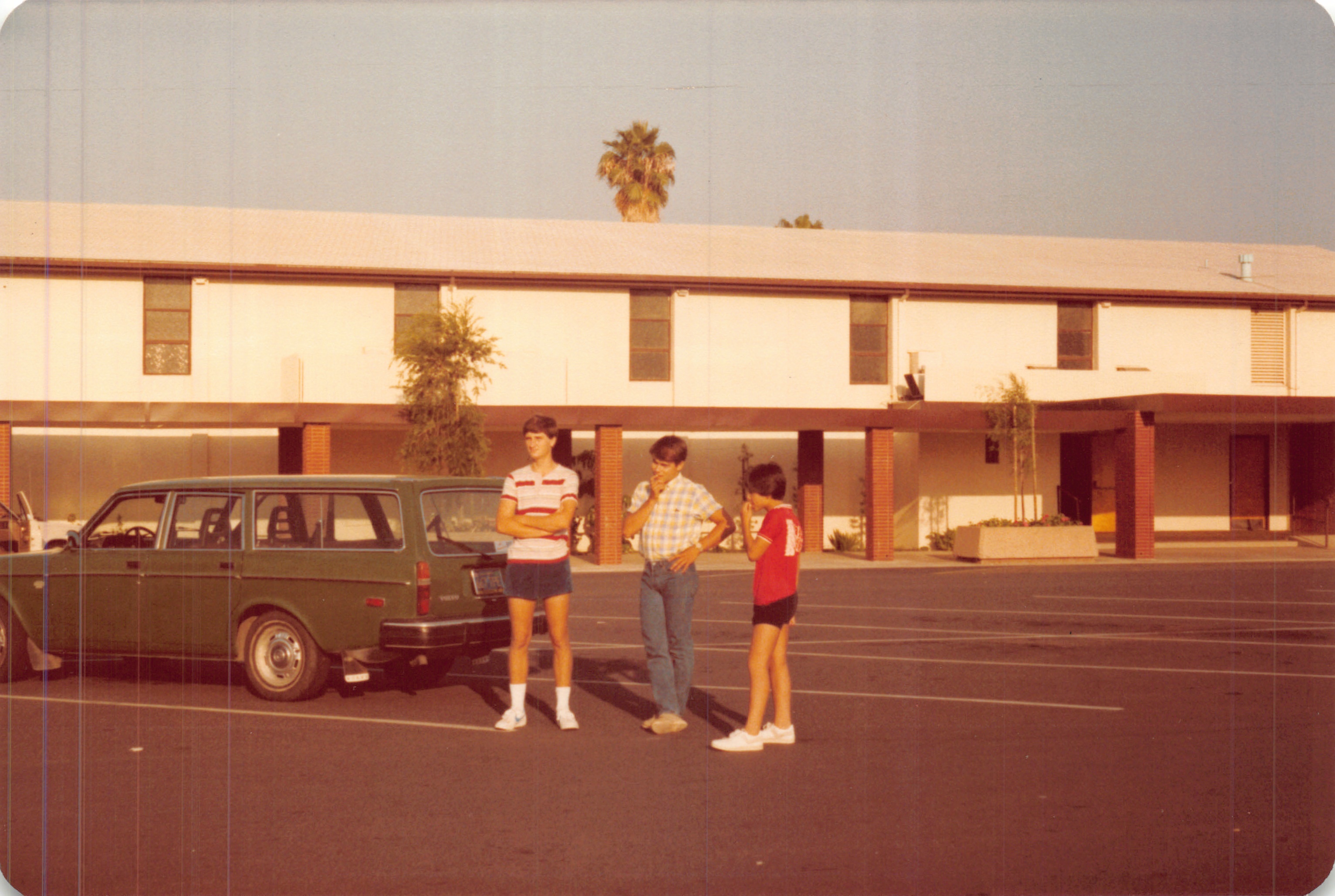 1983c_065.jpg