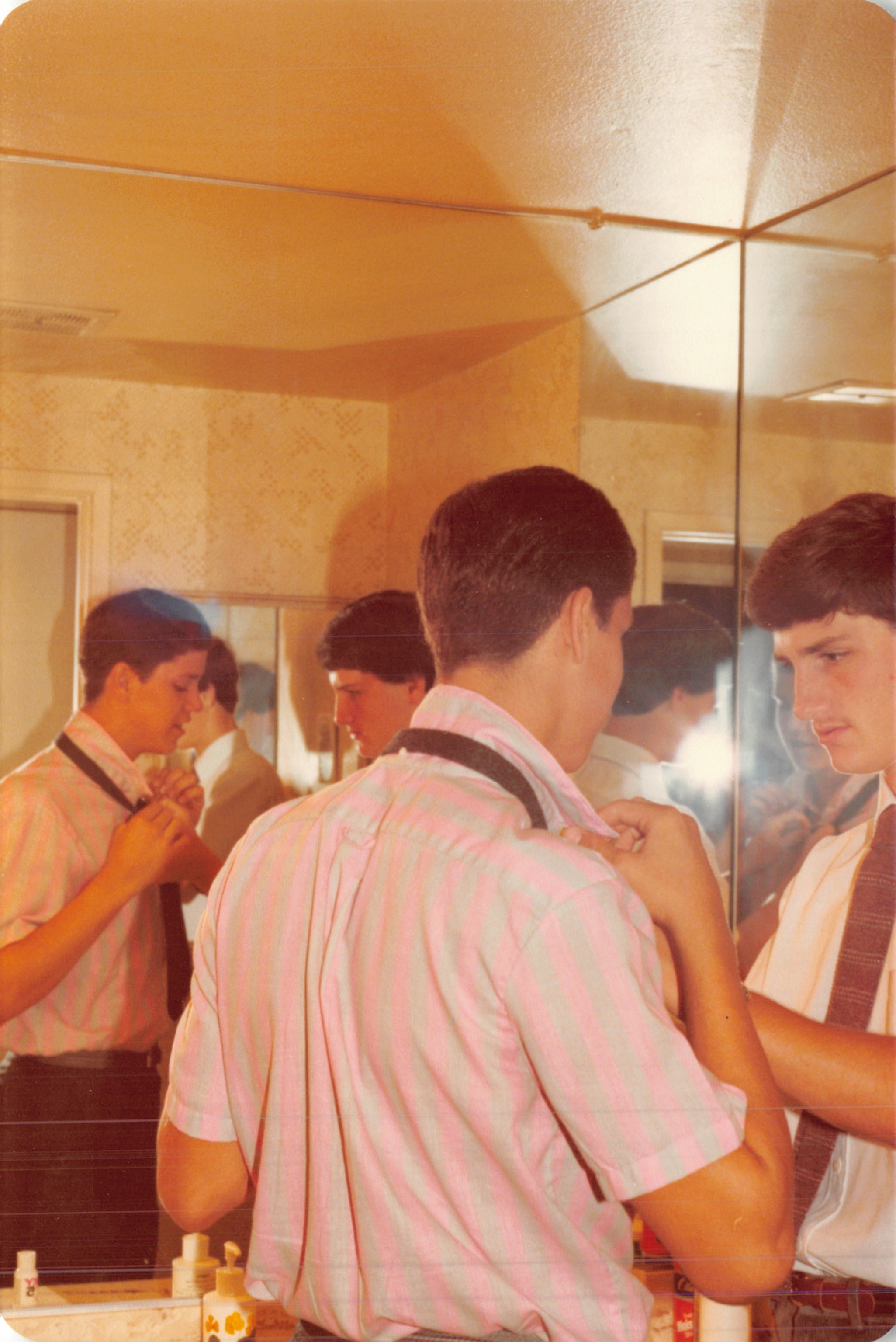 1983c_106.jpg