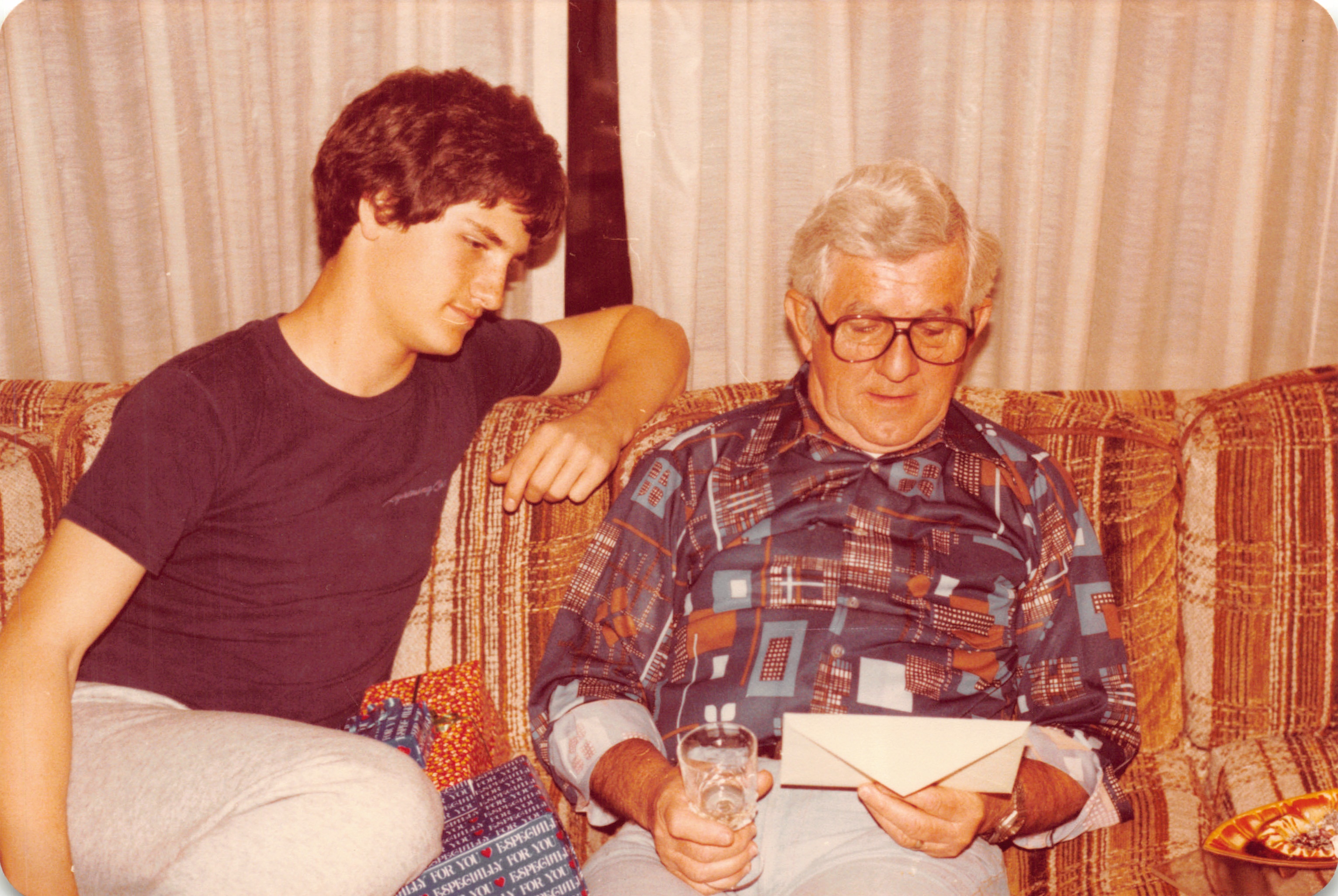 1983d_253.jpg