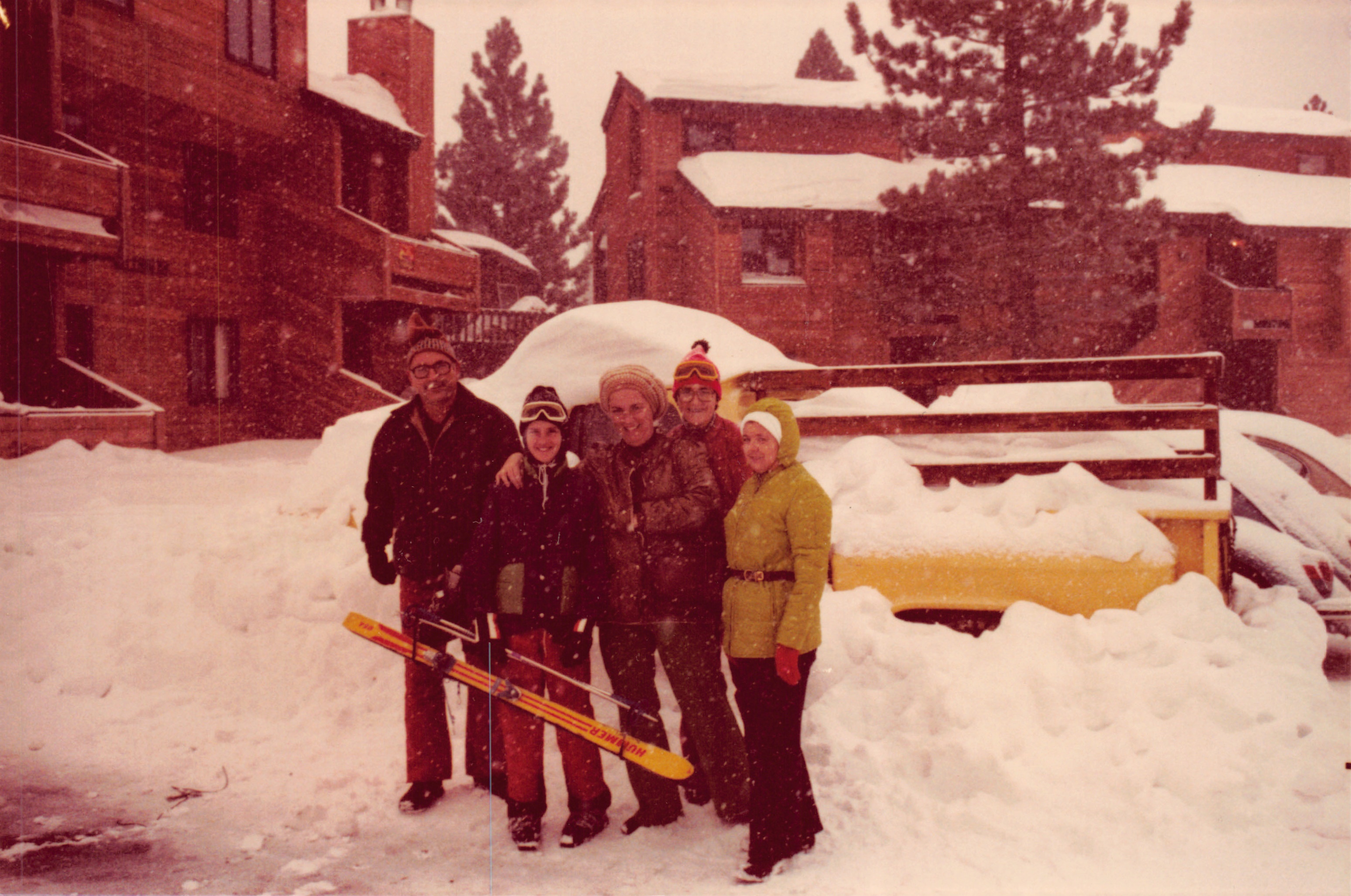 1983d_256.jpg