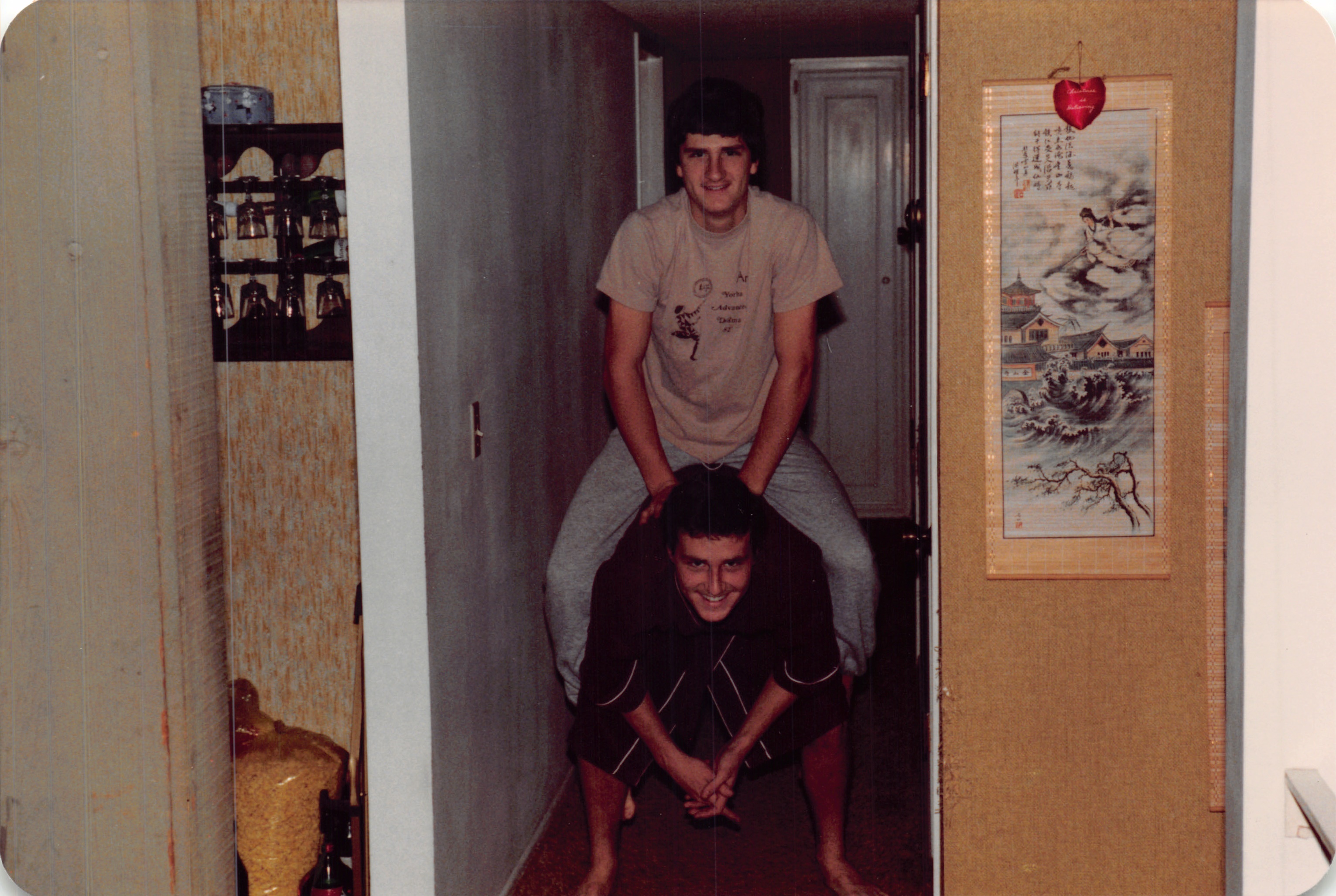 1983e_148.jpg