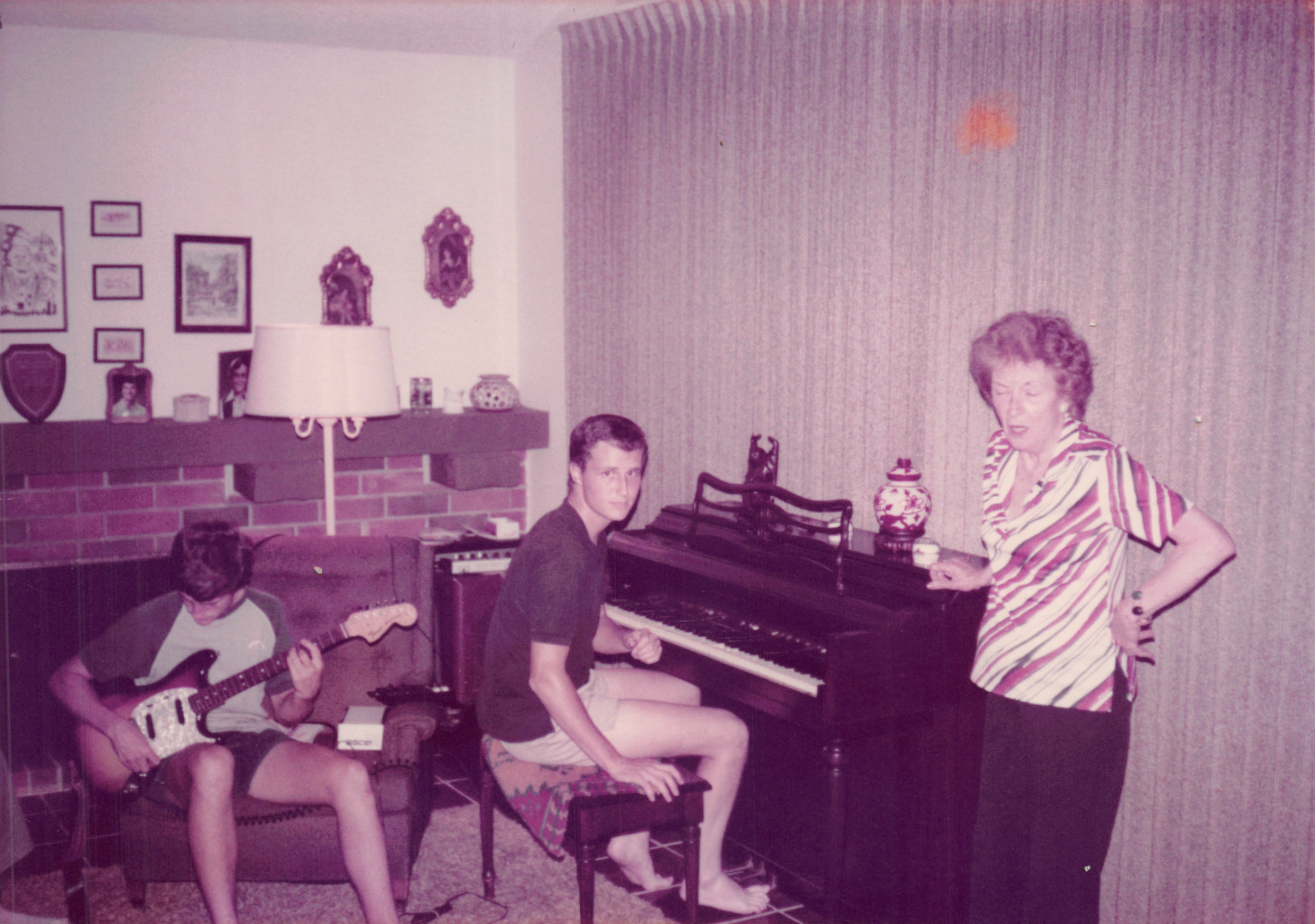 1984_290_041.jpg