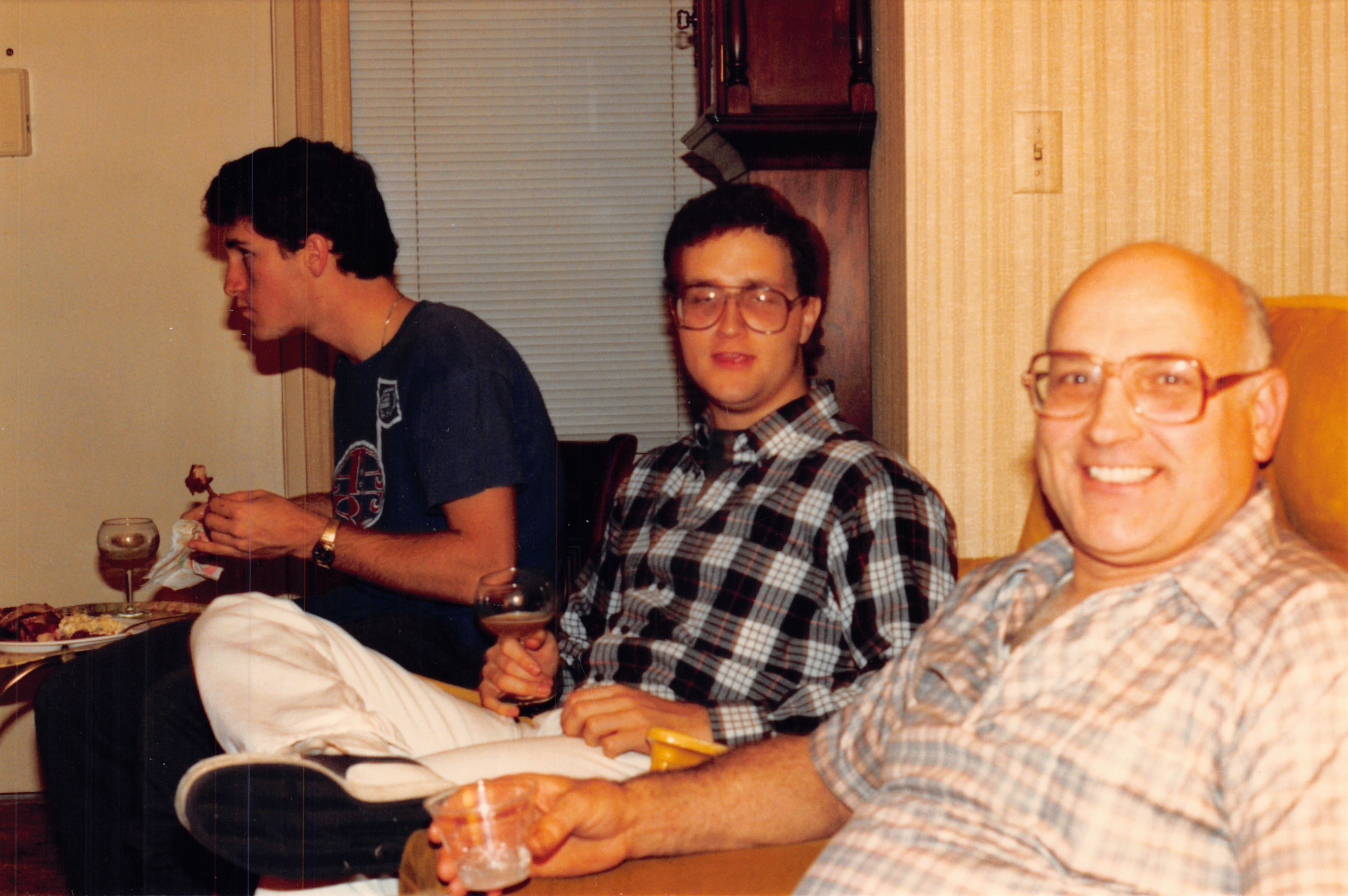 1984_290_284.jpg