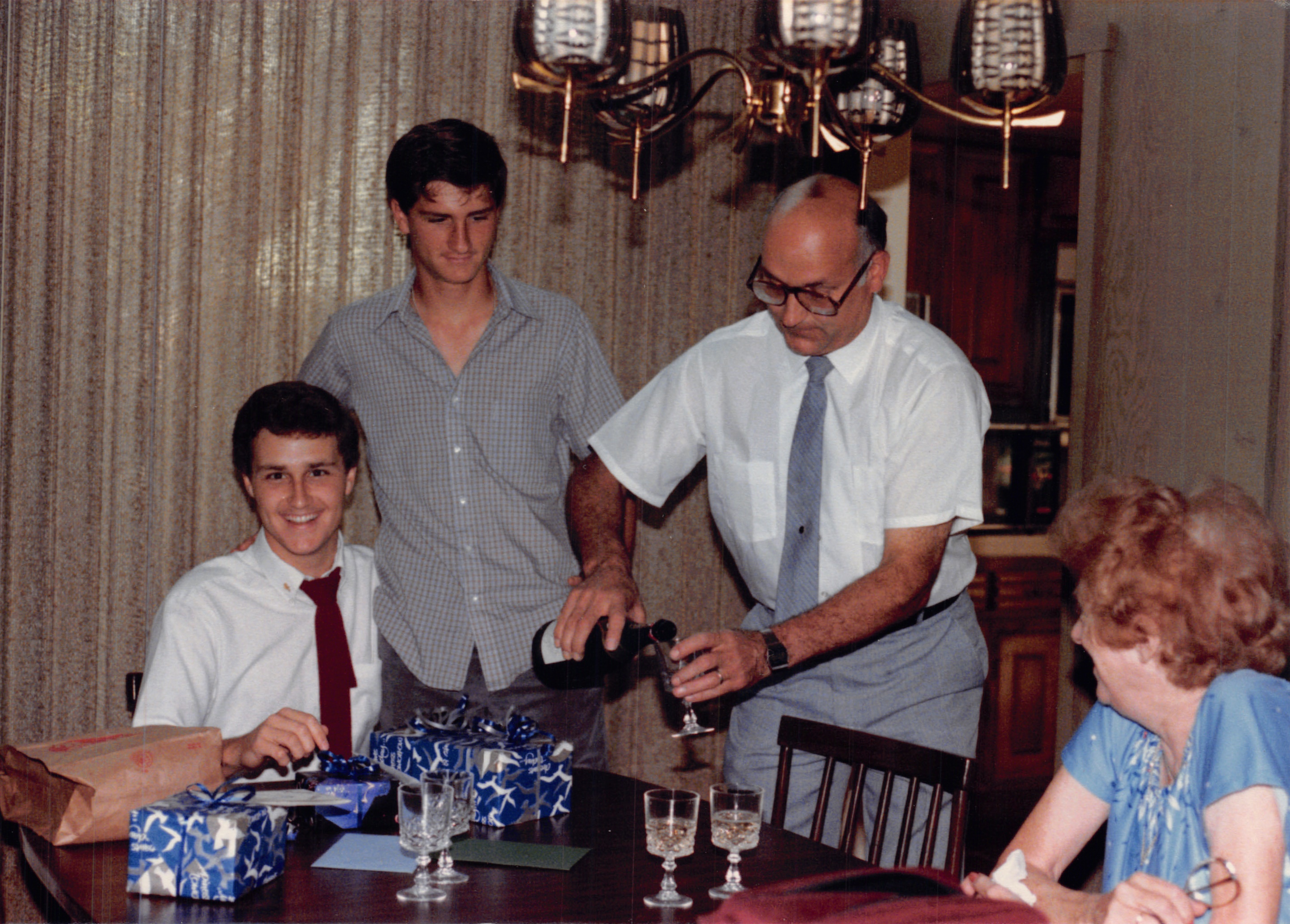1984_354.jpg