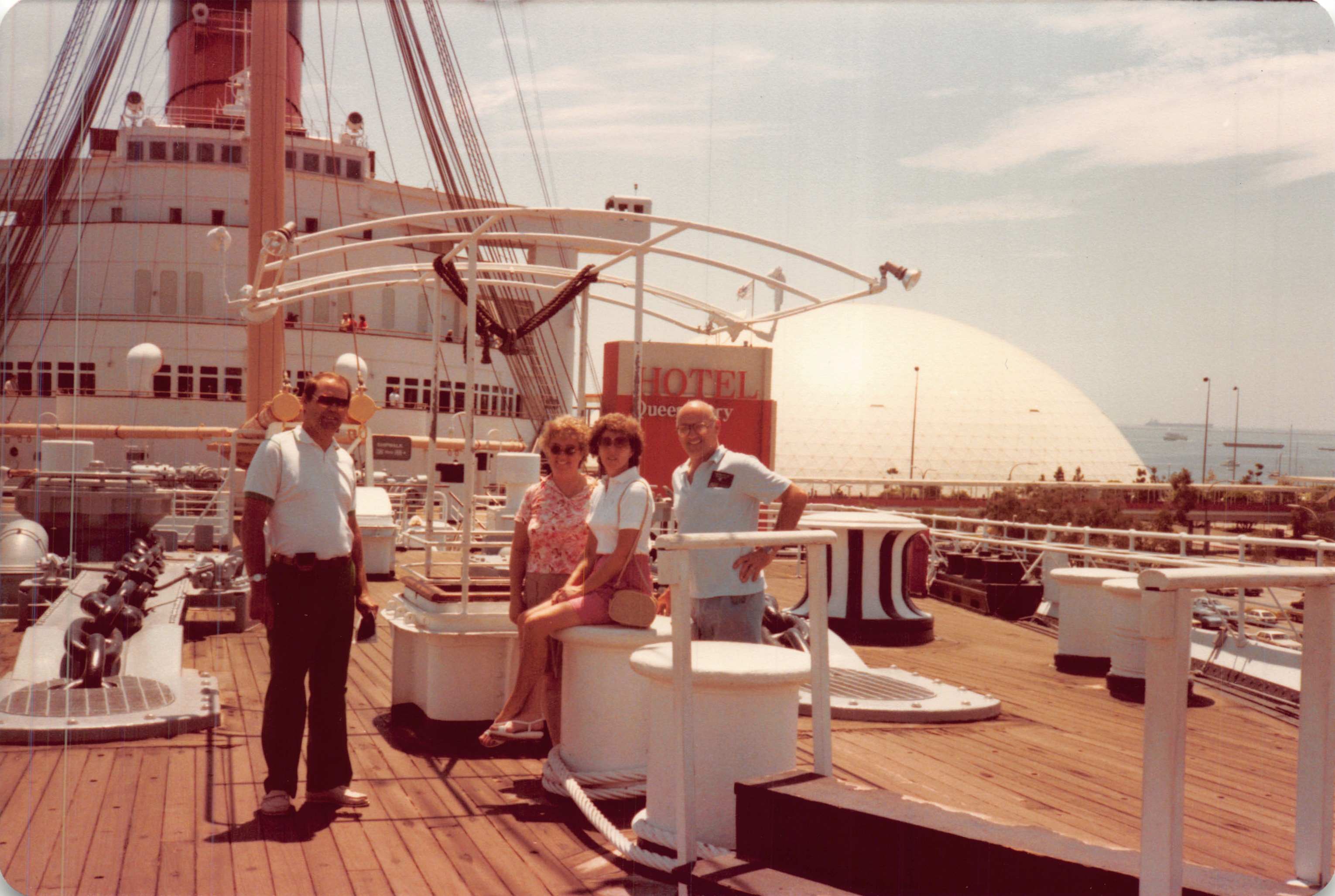 1984_380.jpg