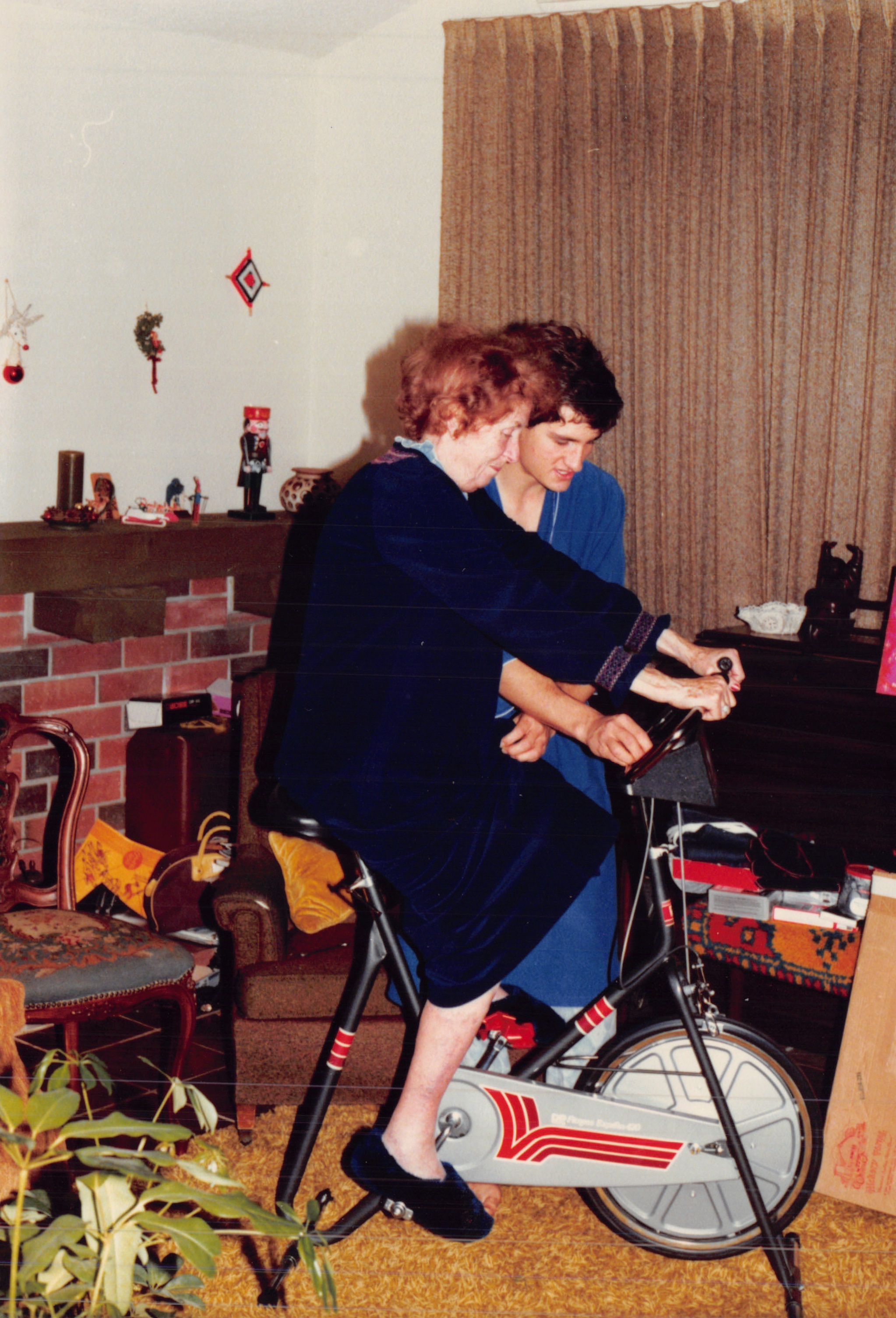 1984_521.jpg