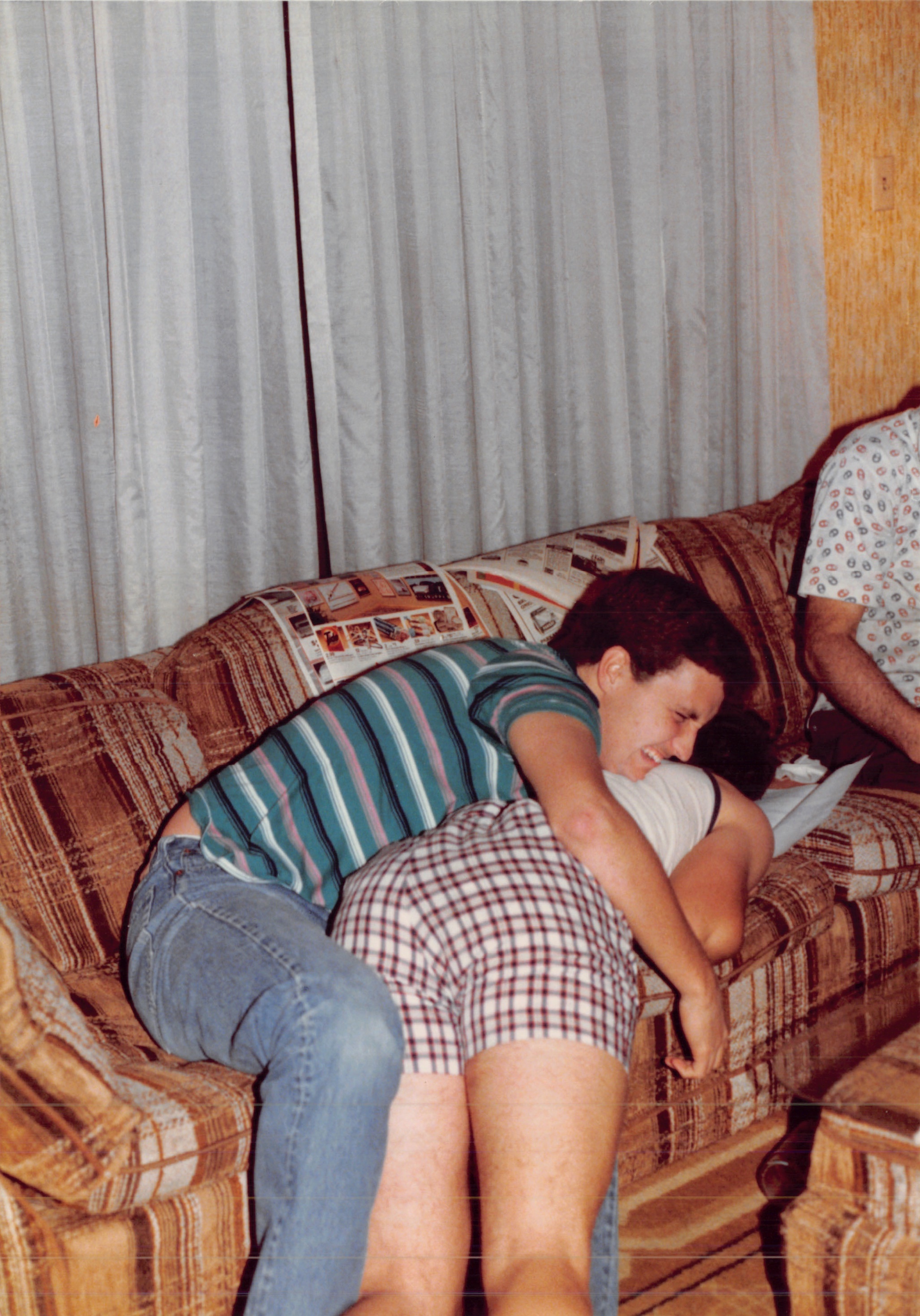1985a_565.jpg