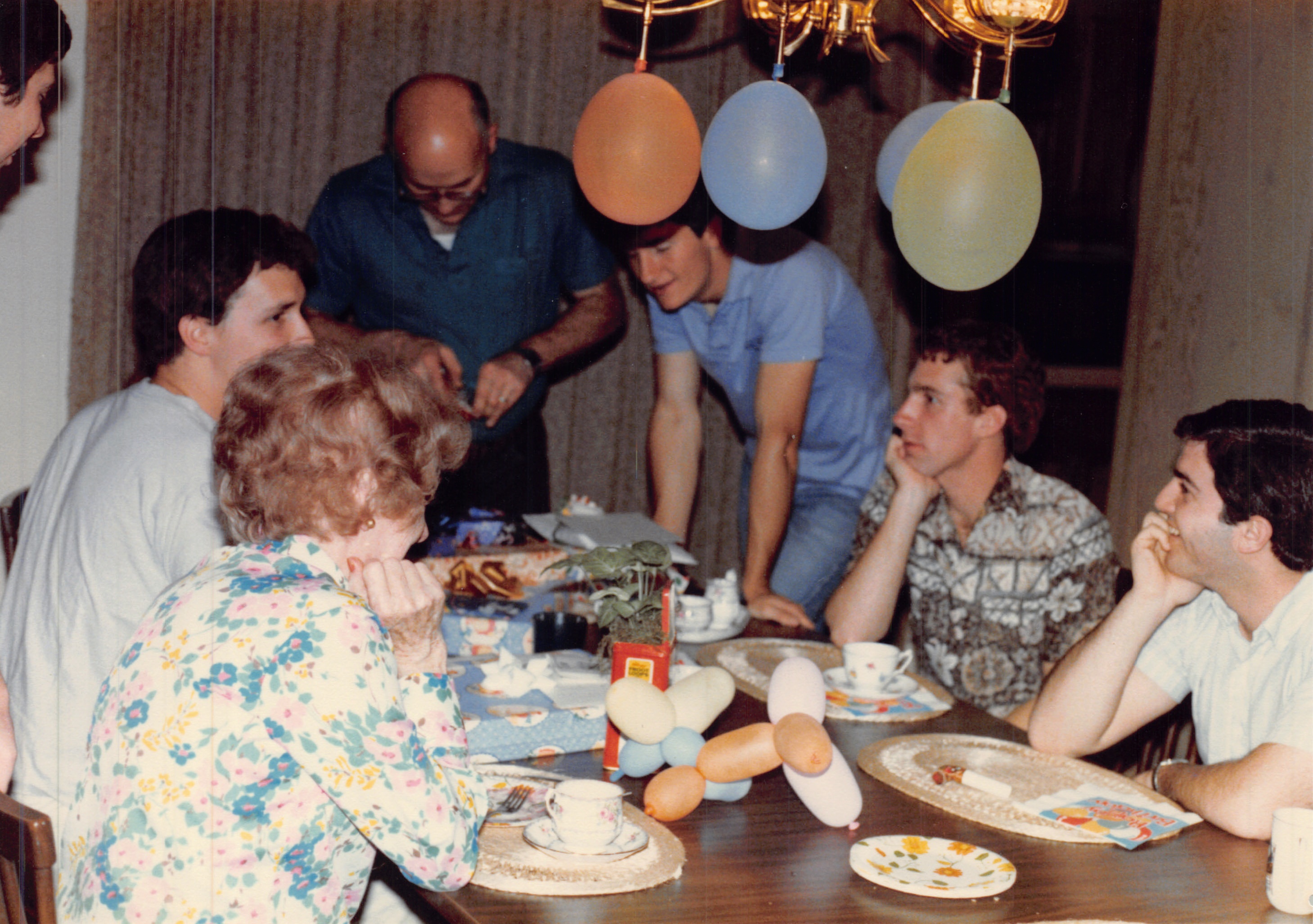 1985a_590.jpg