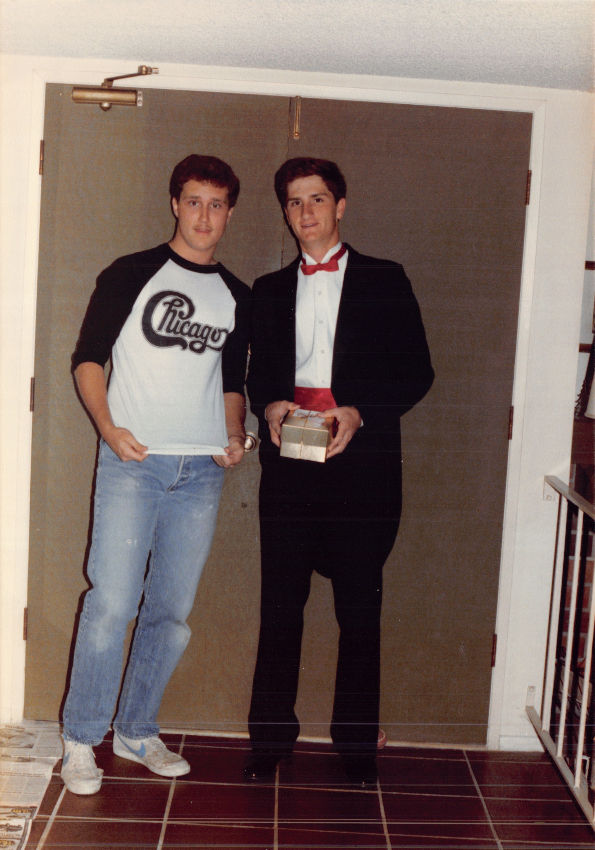 1985a_608.jpg