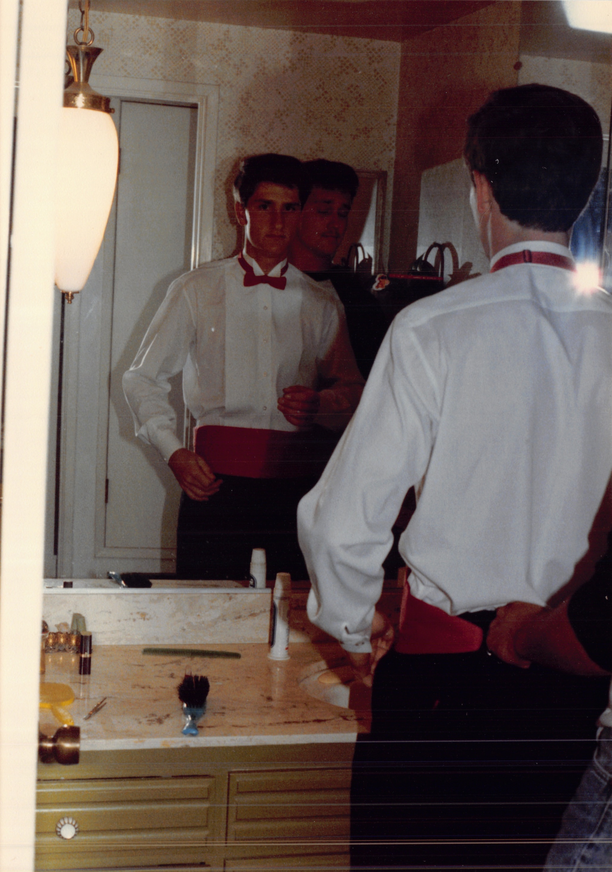 1985a_610.jpg