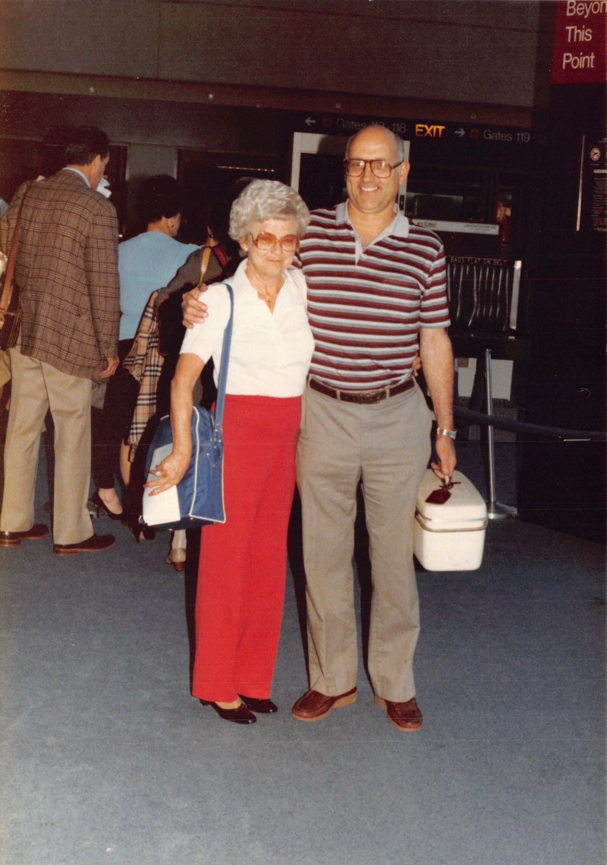 1985b_001.jpg