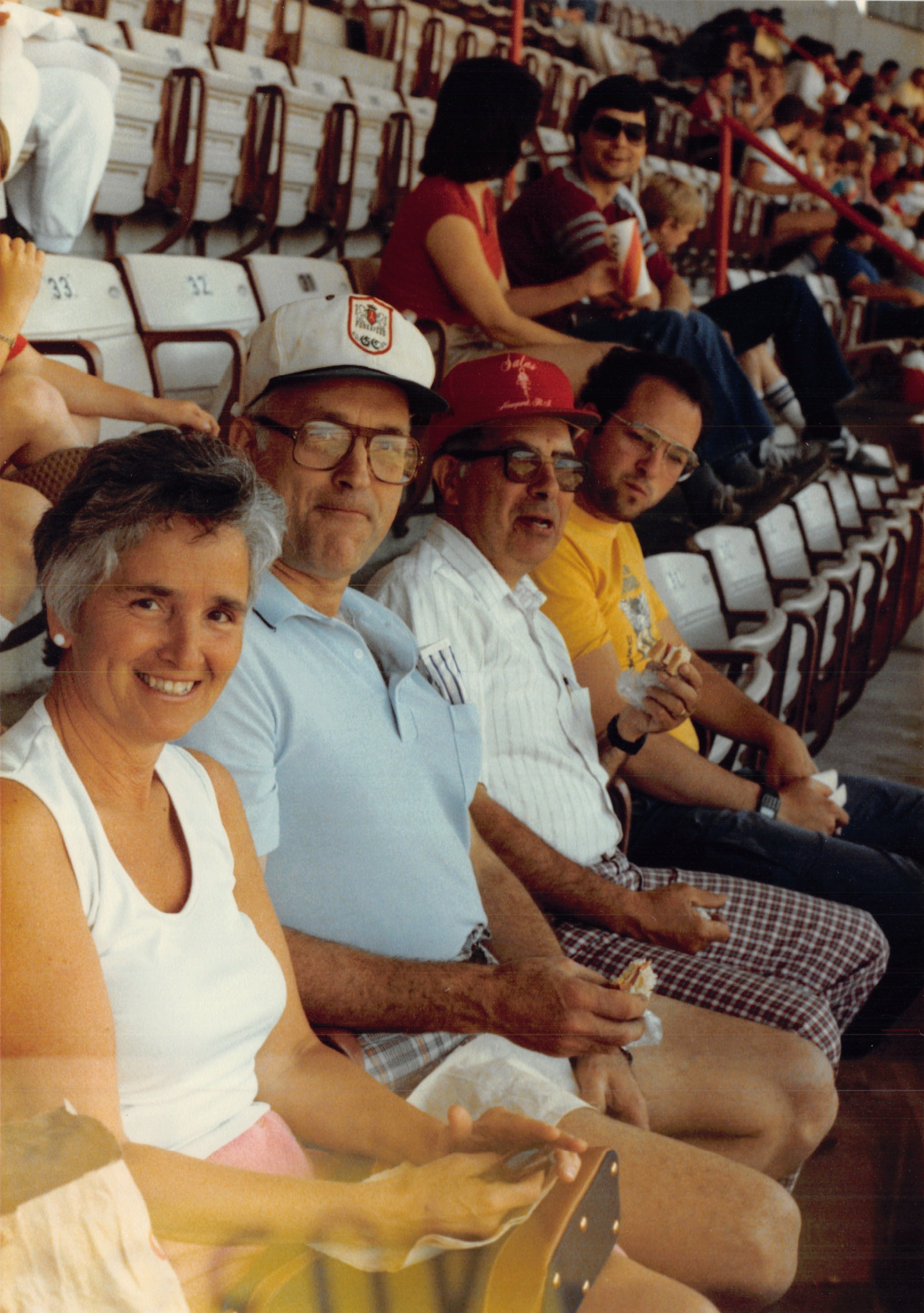 1985b_009.jpg