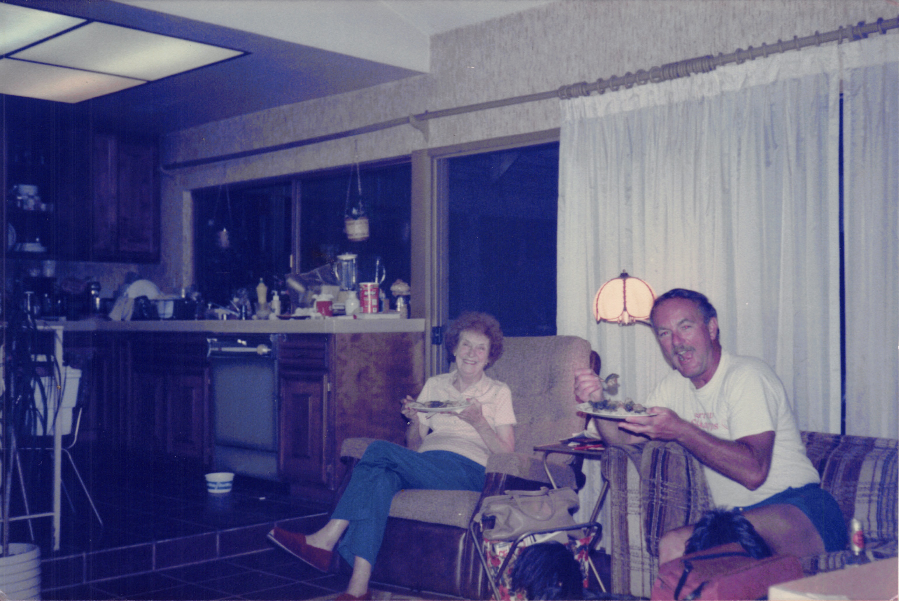 1985b_075_135.jpg