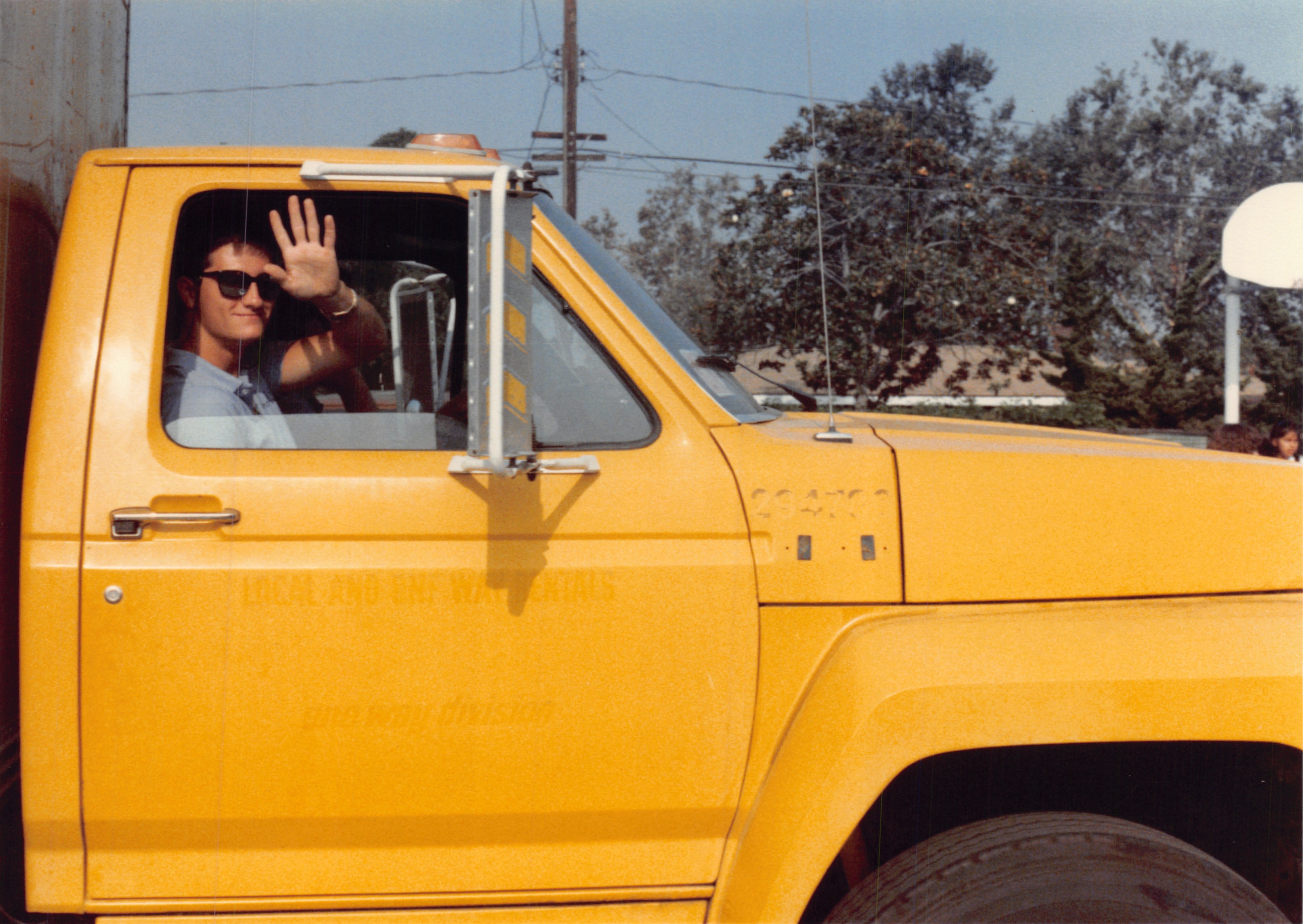 1985b_078.jpg