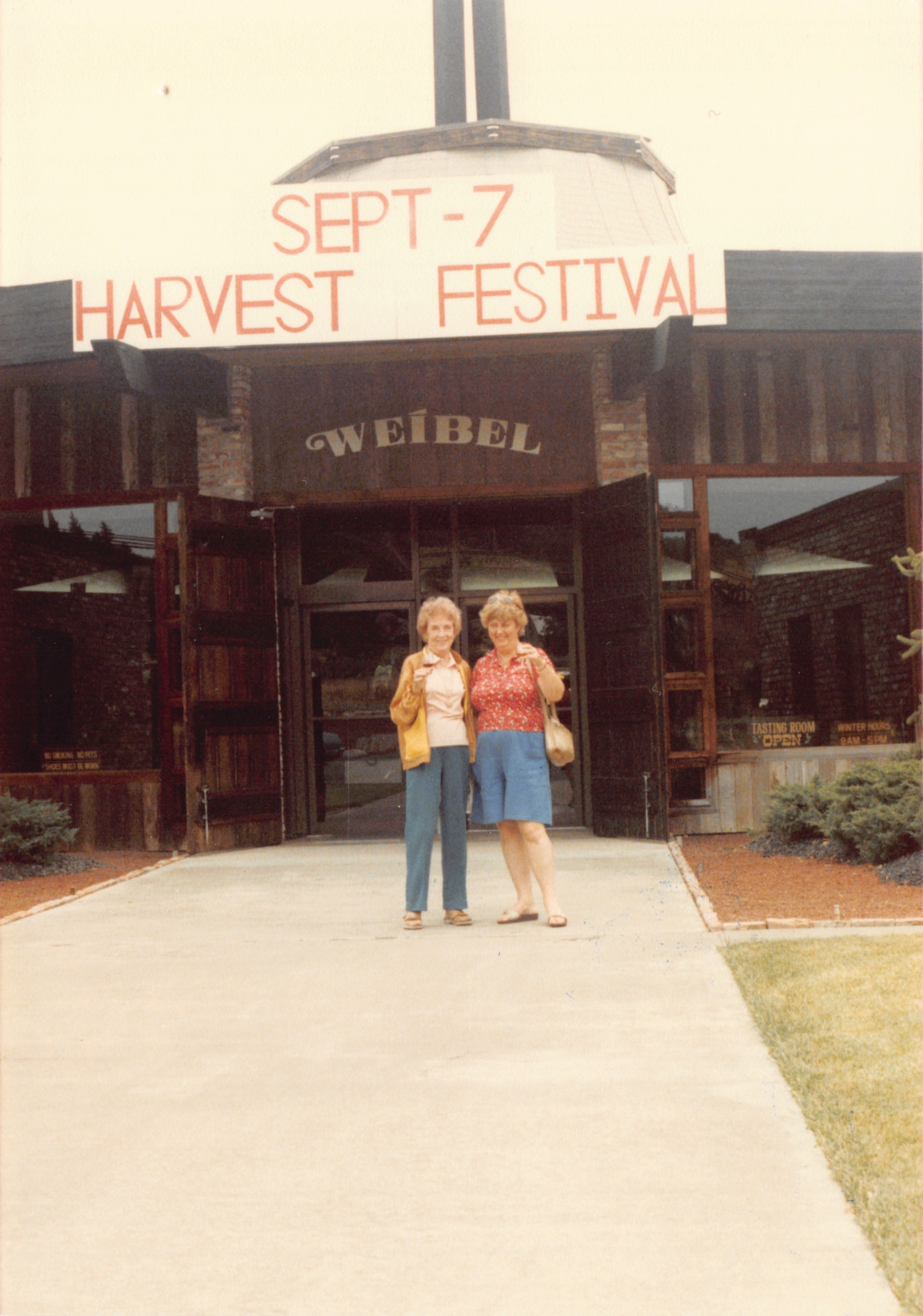 1985b_083a.jpg