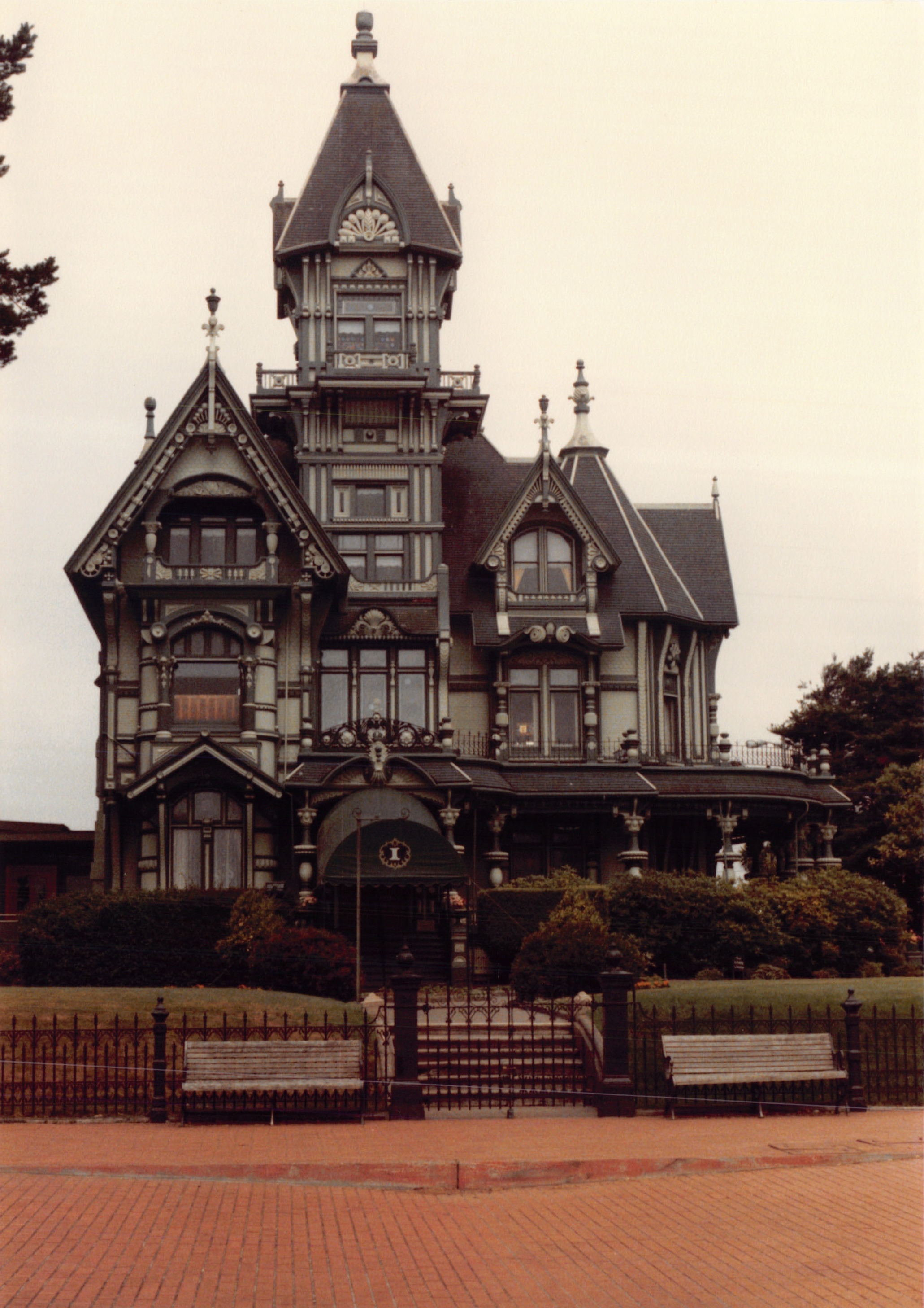 1985b_084.jpg