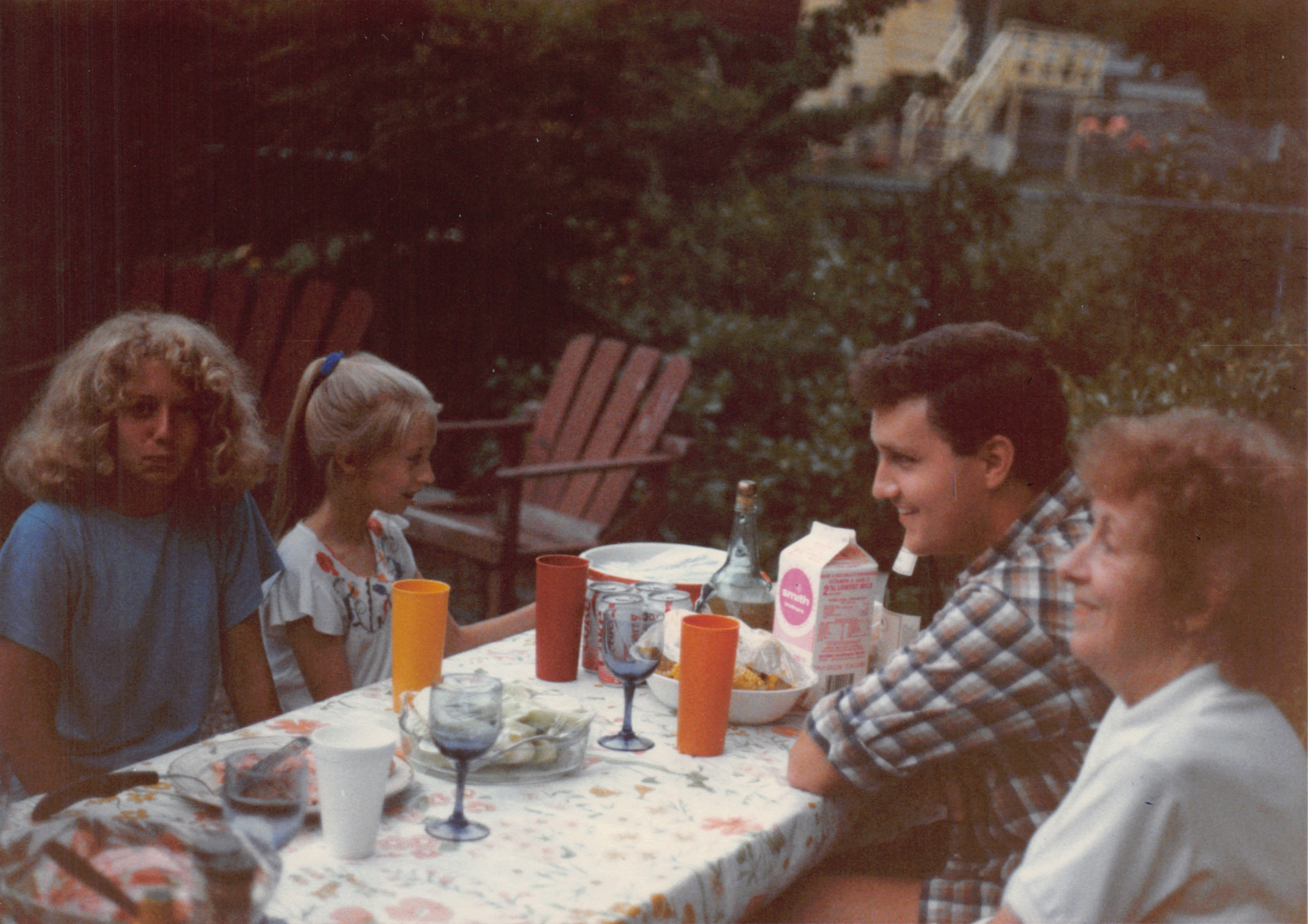 1985b_092c.jpg