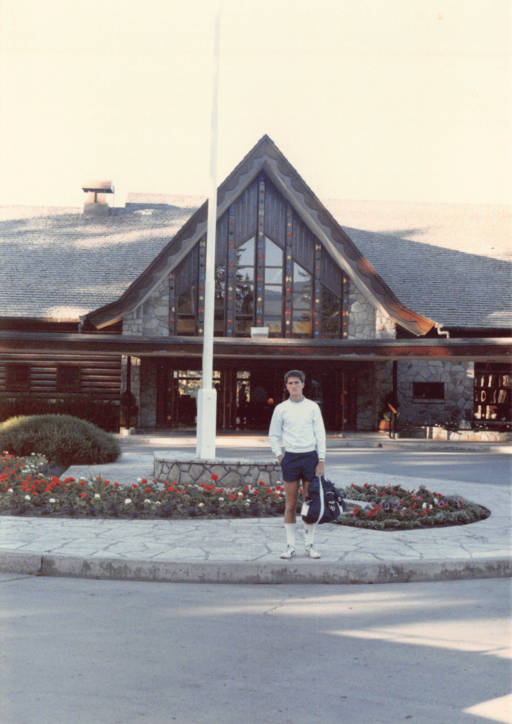 1985b_119.jpg