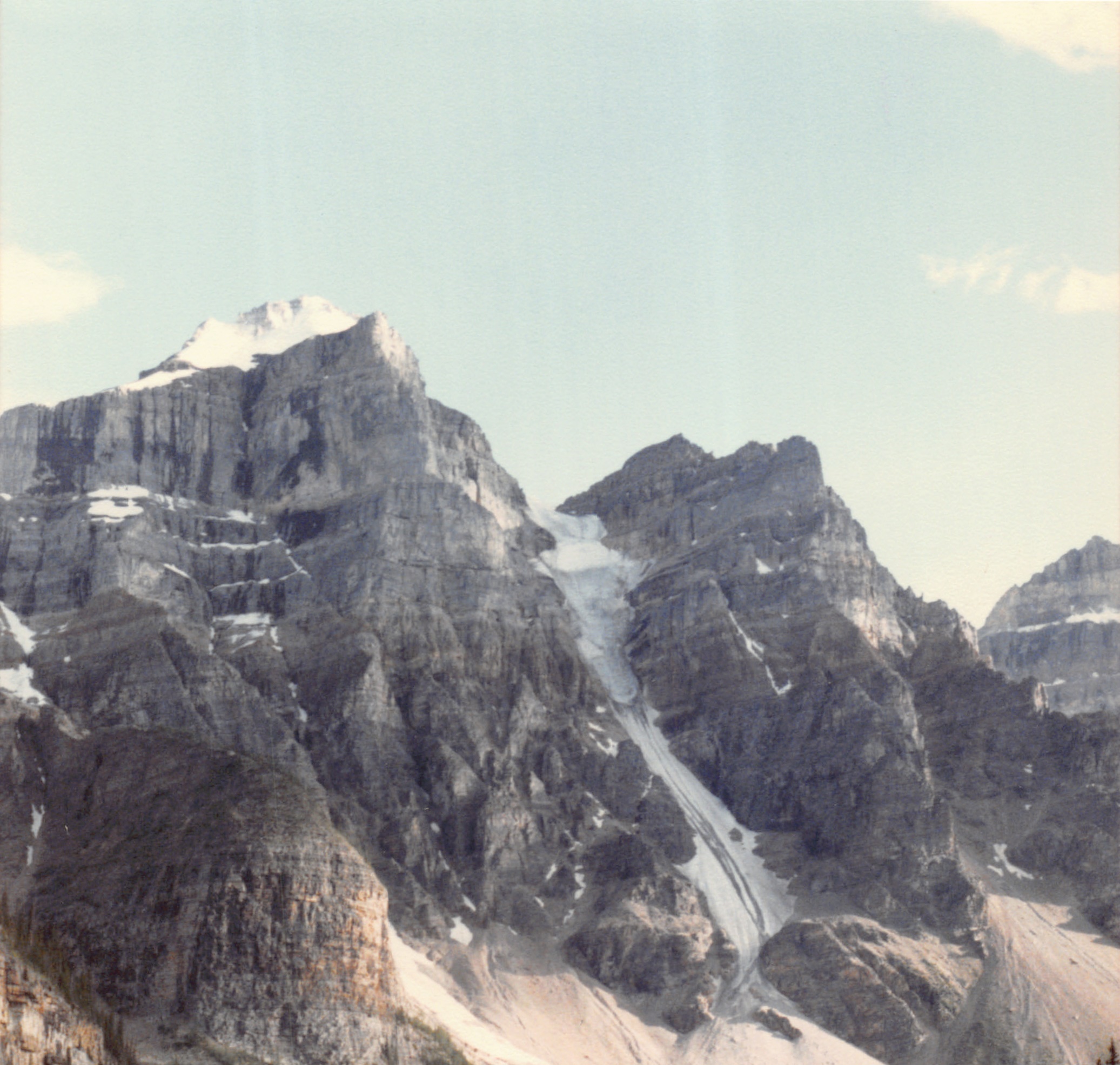 1985b_137e.jpg